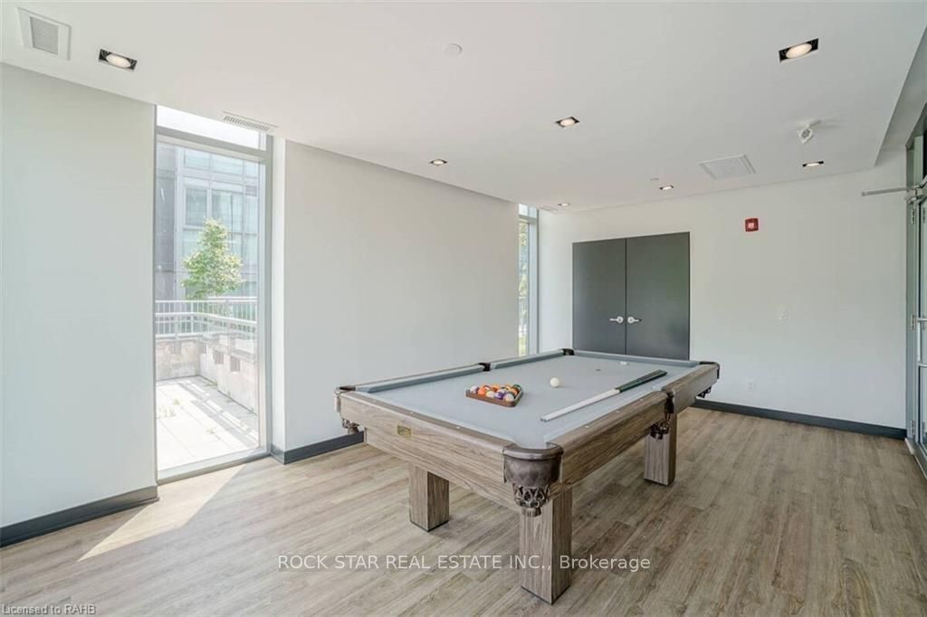 5240 Dundas St 42 Property Photo 28