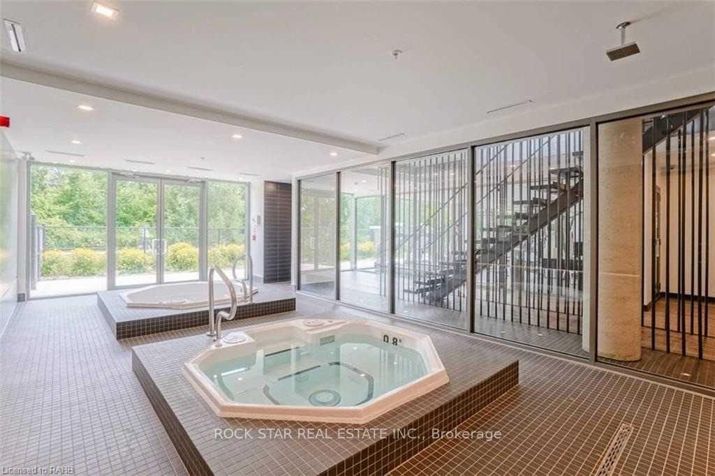 5240 Dundas St 42 Property Photo 29