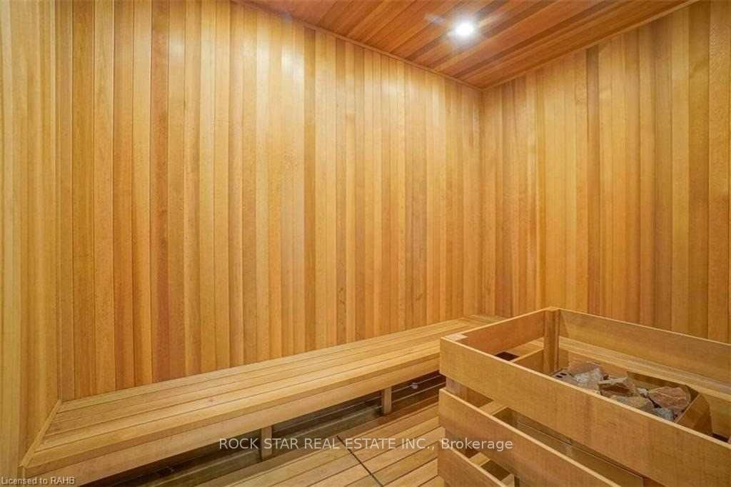 5240 Dundas St 42 Property Photo 30