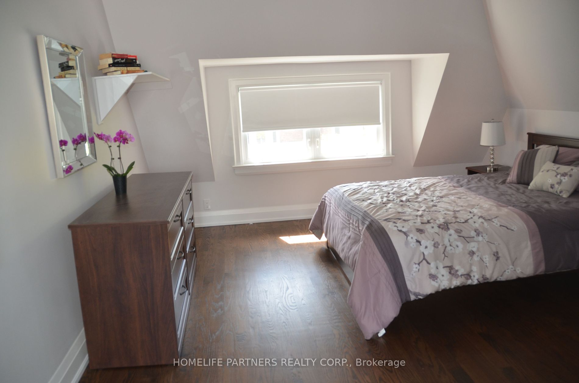 511 Indian Grove Property Photo 8