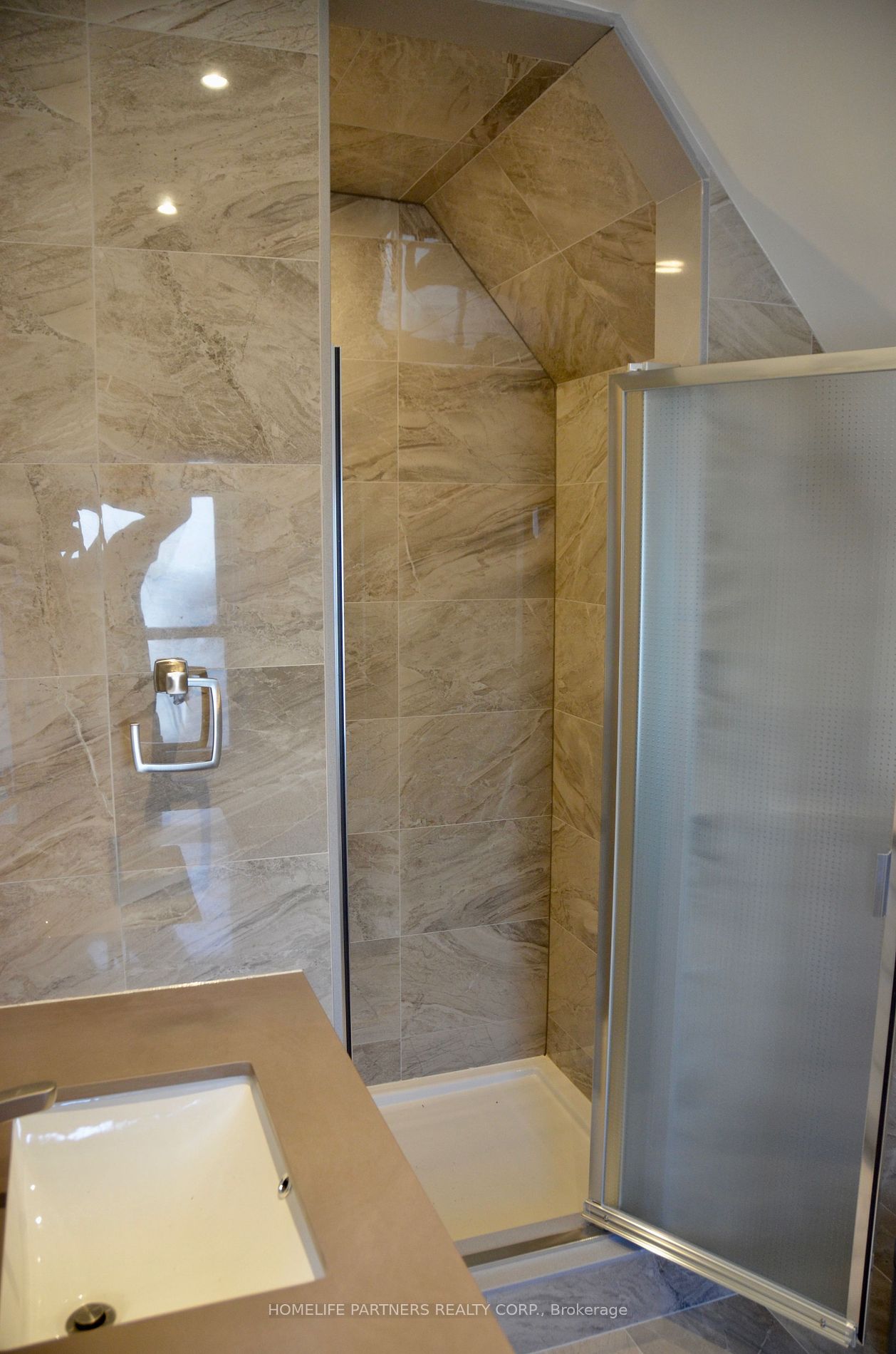511 Indian Grove Property Photo 11