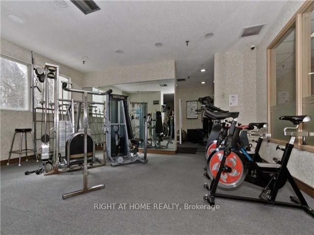 3695 Kaneff Cres 09 Property Photo 13