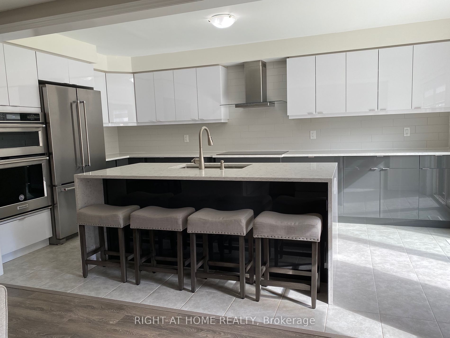 1125 Leger Way Property Photo 15