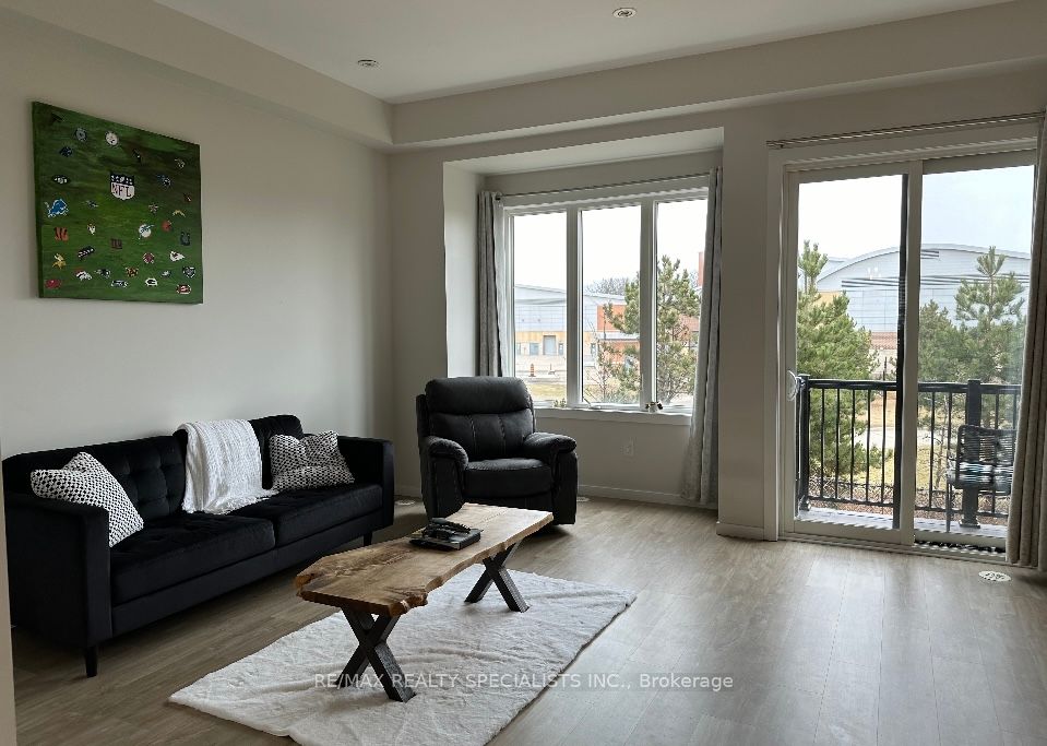 264 Vellwood Common Property Photo 11