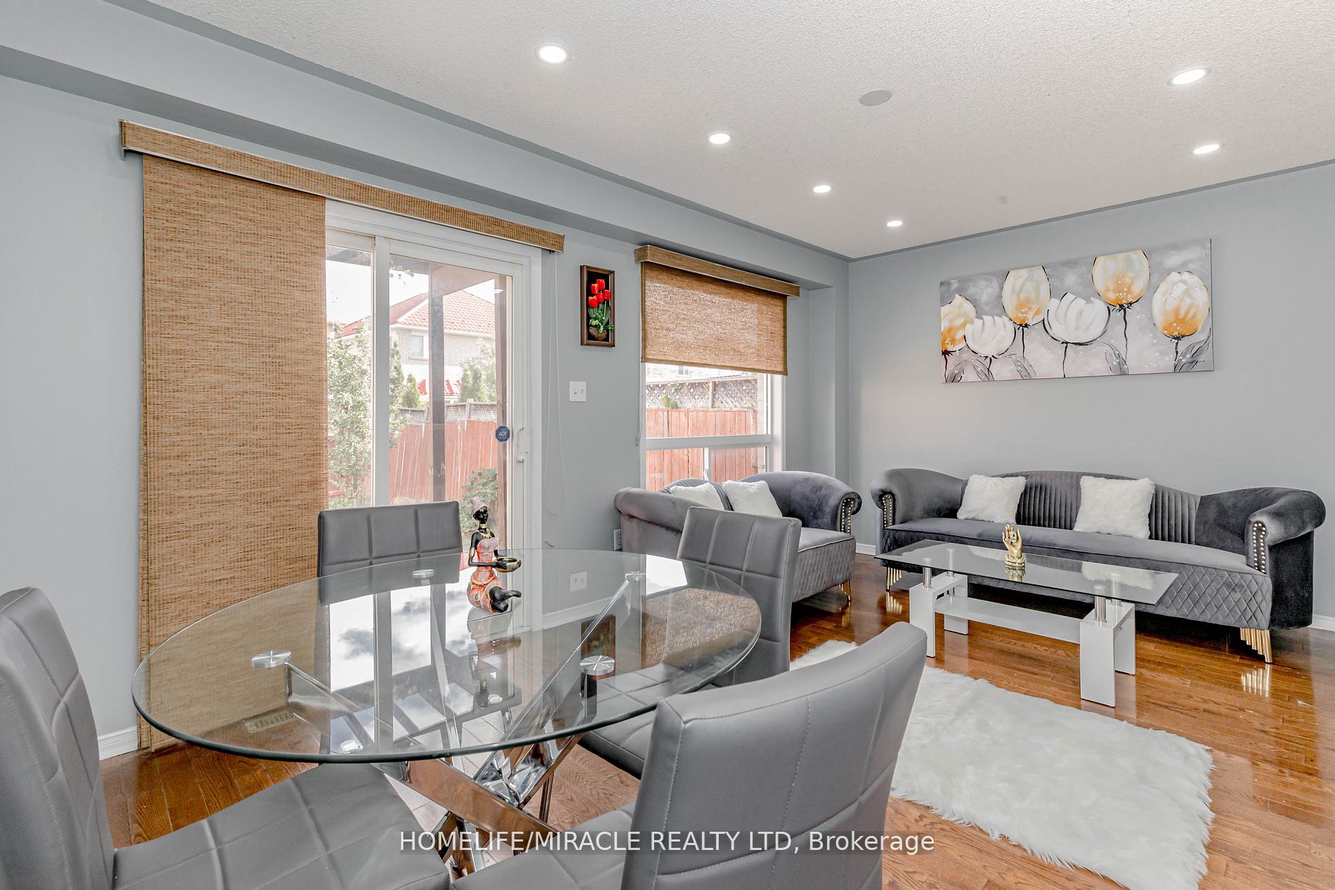 4 Vauxhall Cres E Property Photo 15