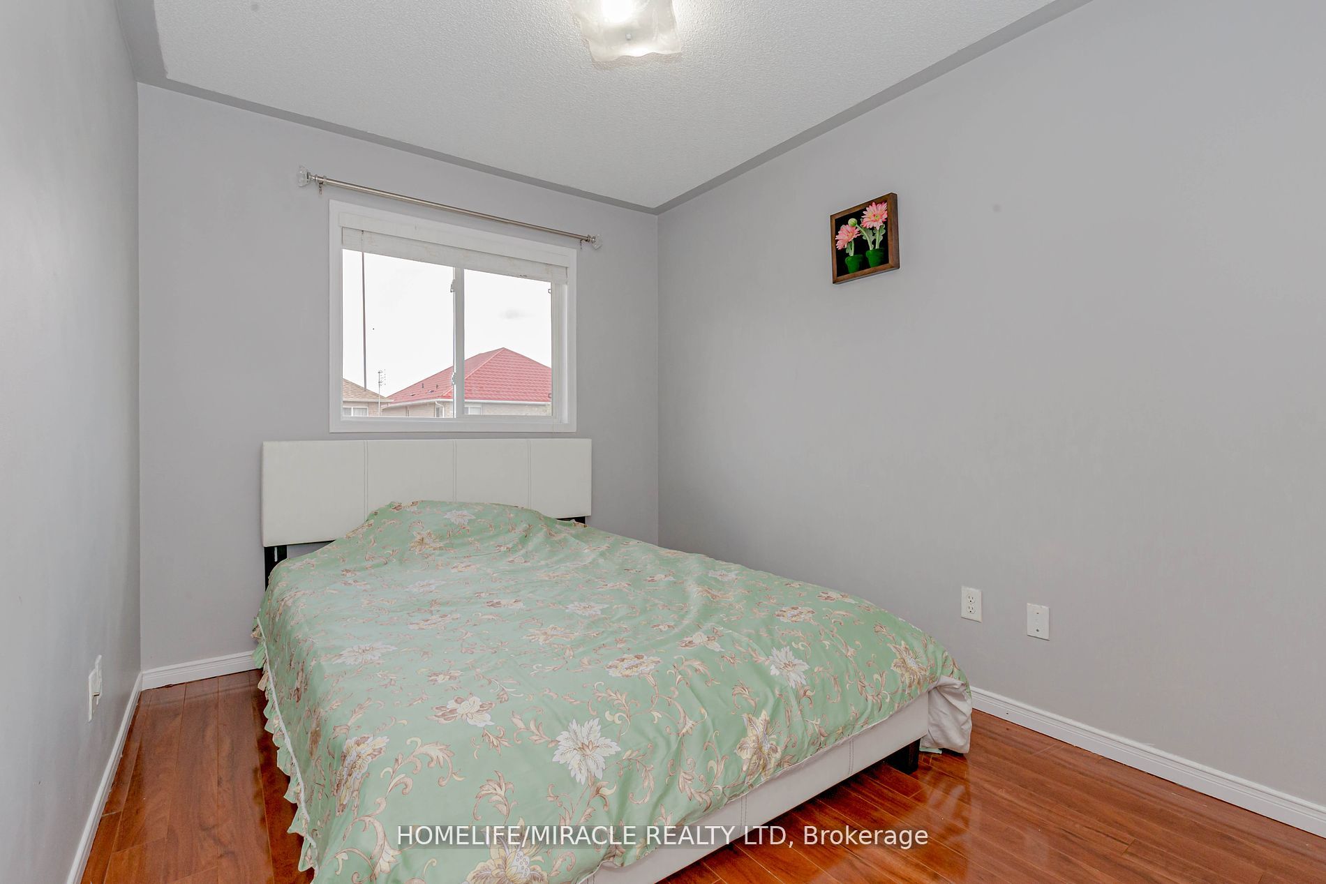4 Vauxhall Cres E Property Photo 24