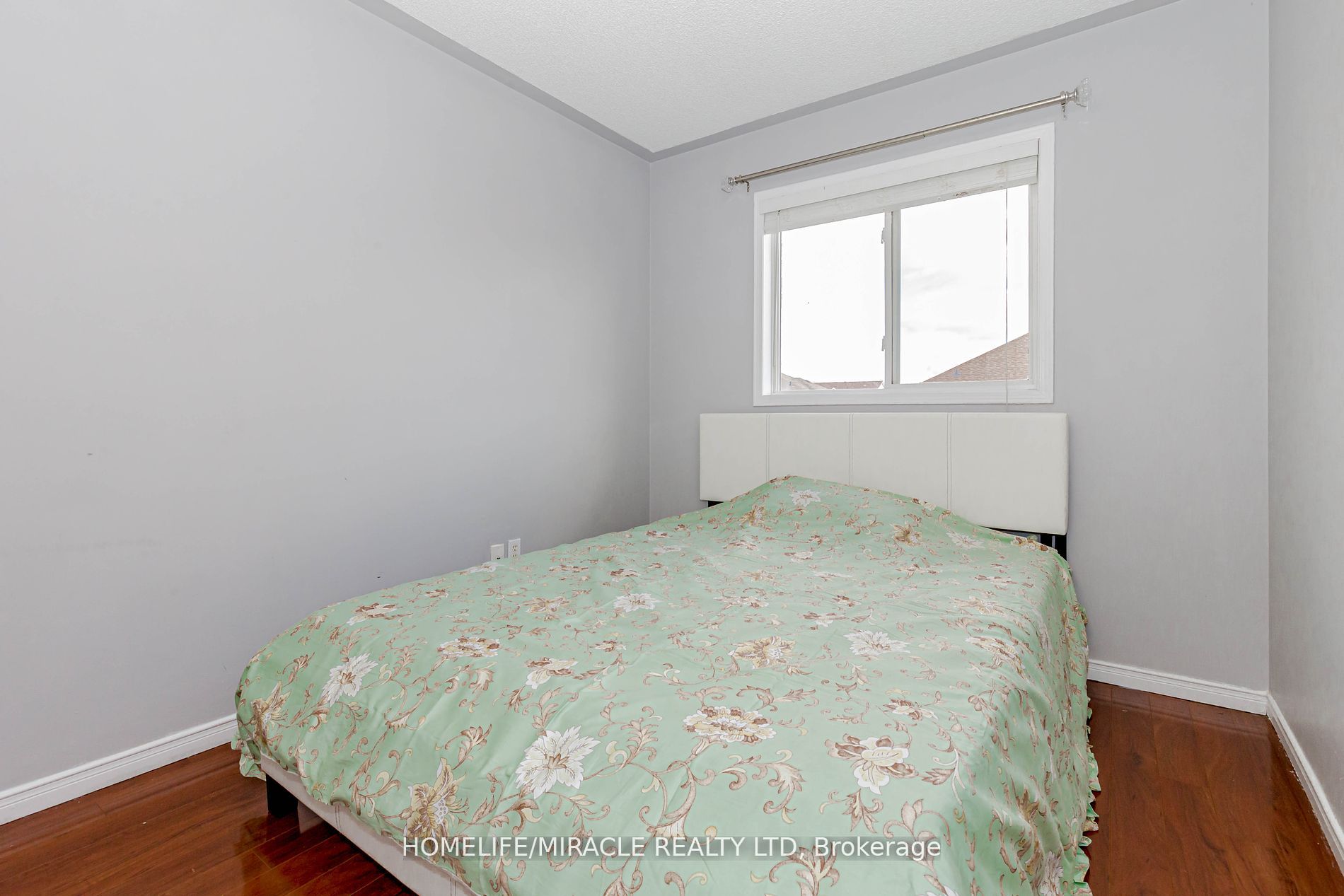 4 Vauxhall Cres E Property Photo 25