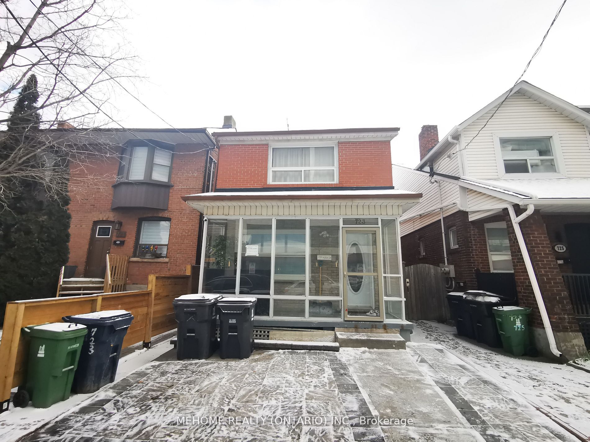 723 Dupont St Property Photo 1