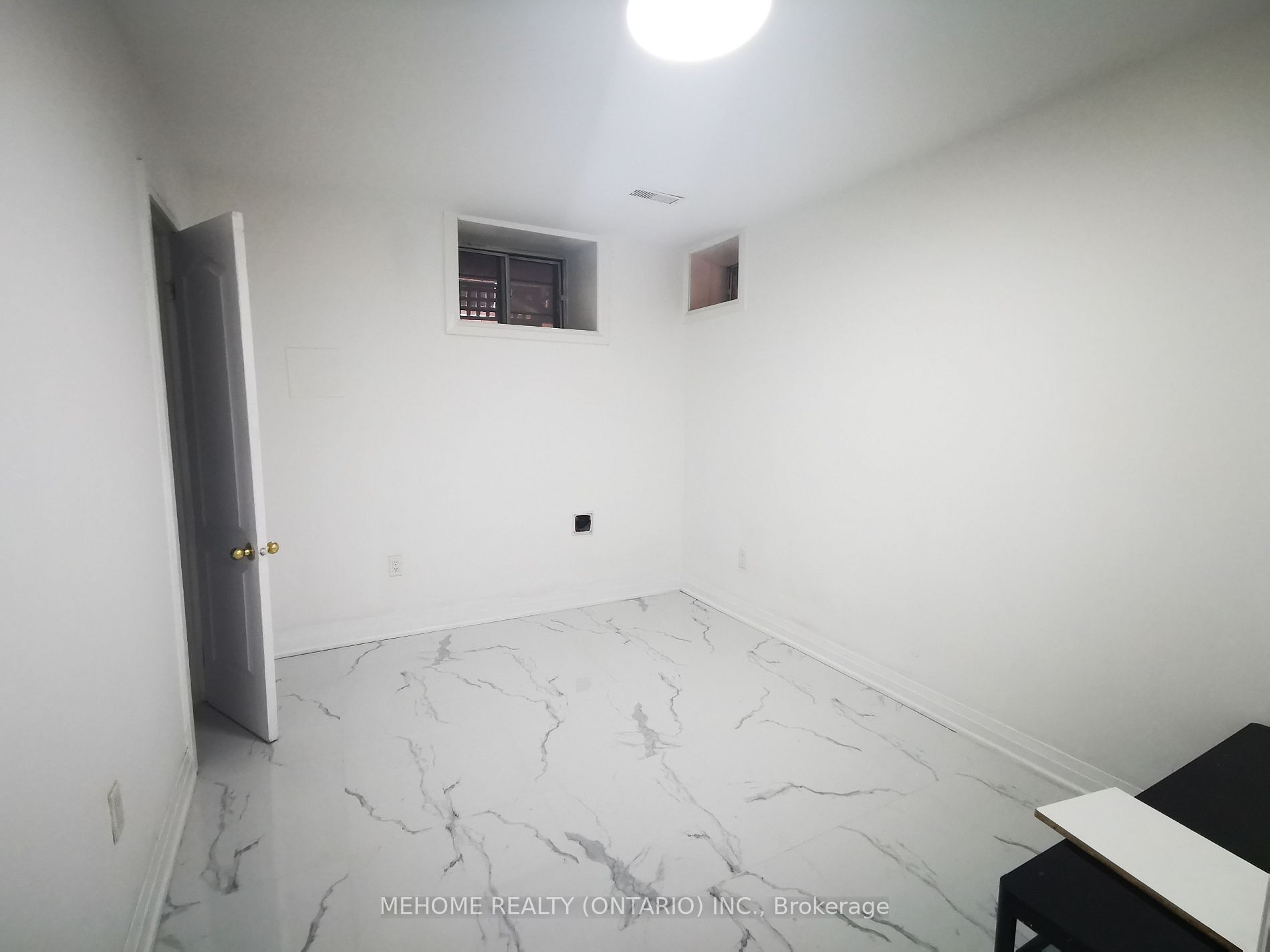 723 Dupont St Property Photo 6