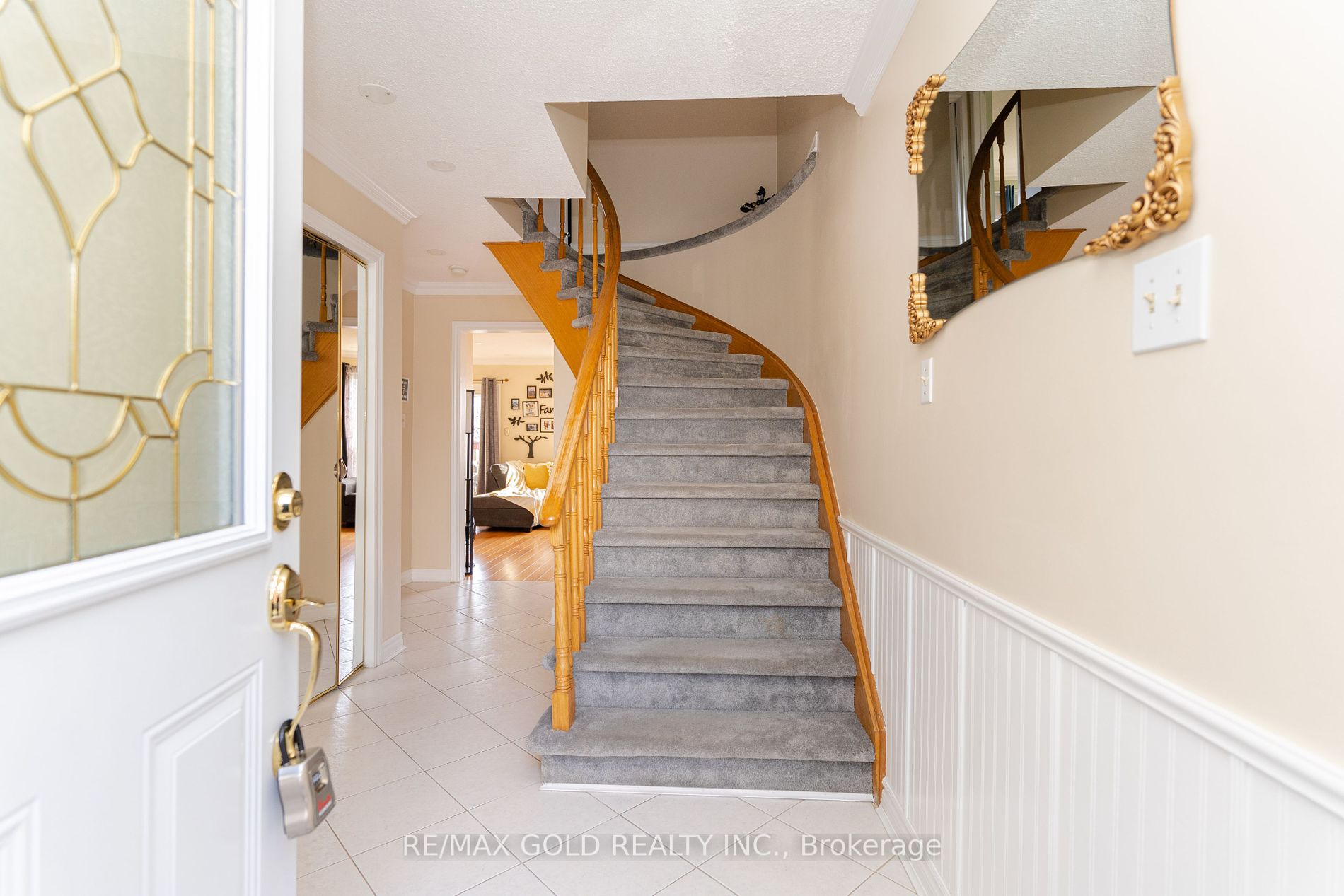 78 Deerpark Cres Property Photo 5