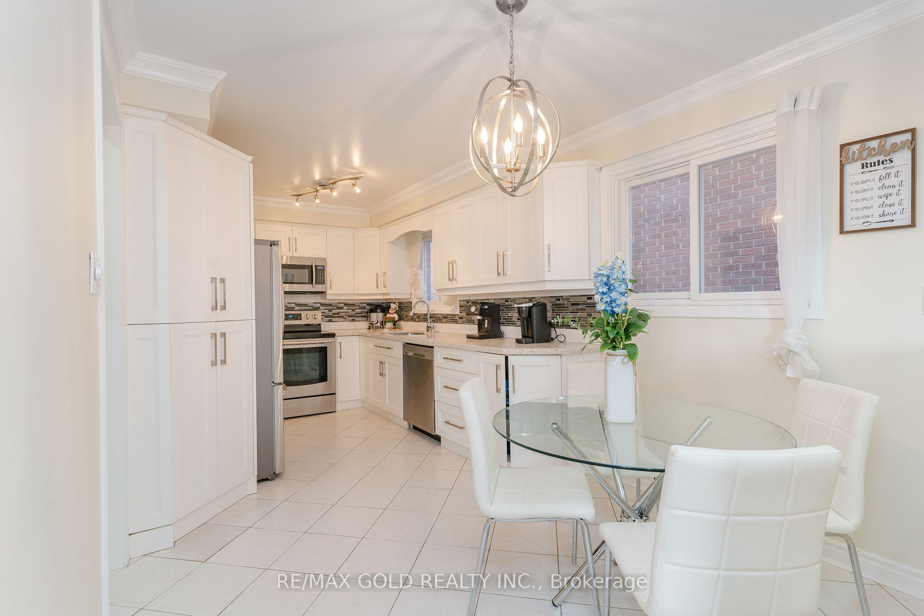 78 Deerpark Cres Property Photo 11