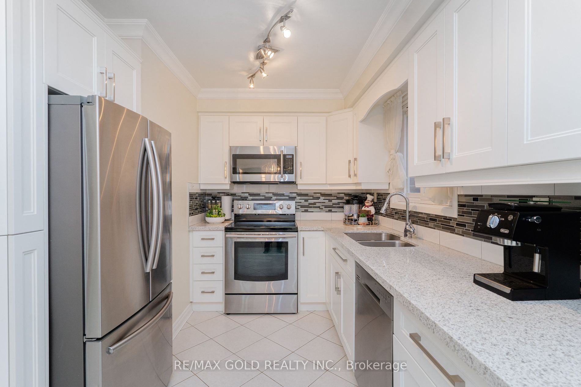78 Deerpark Cres Property Photo 12