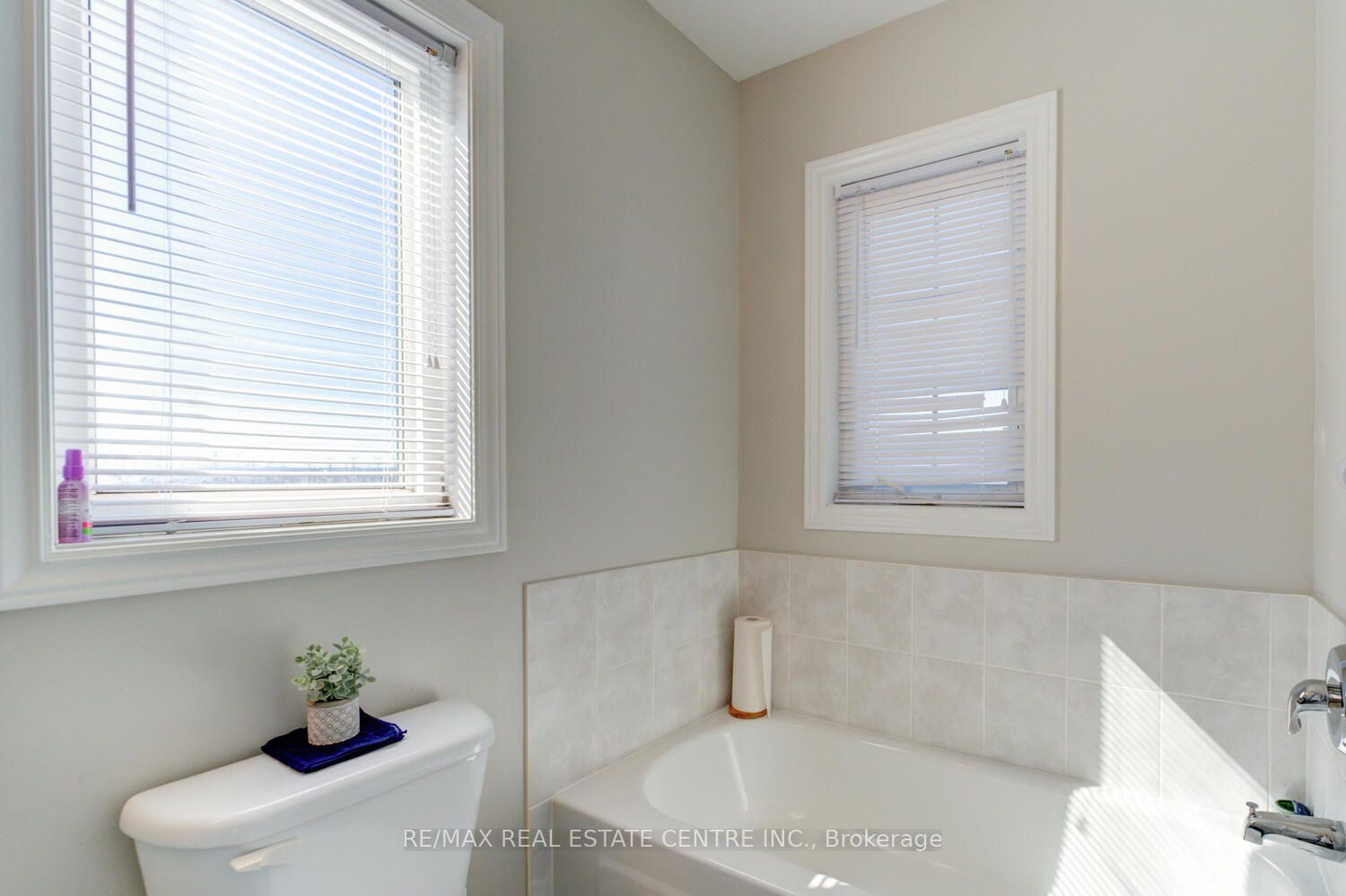 7112 Triumph Lane 58 Property Photo 16