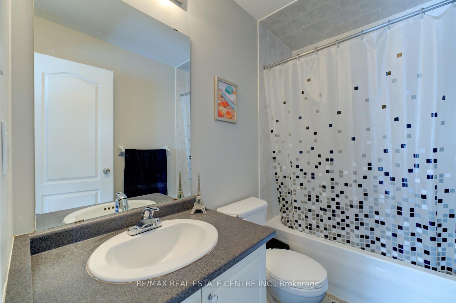 7112 Triumph Lane 58 Property Photo 22