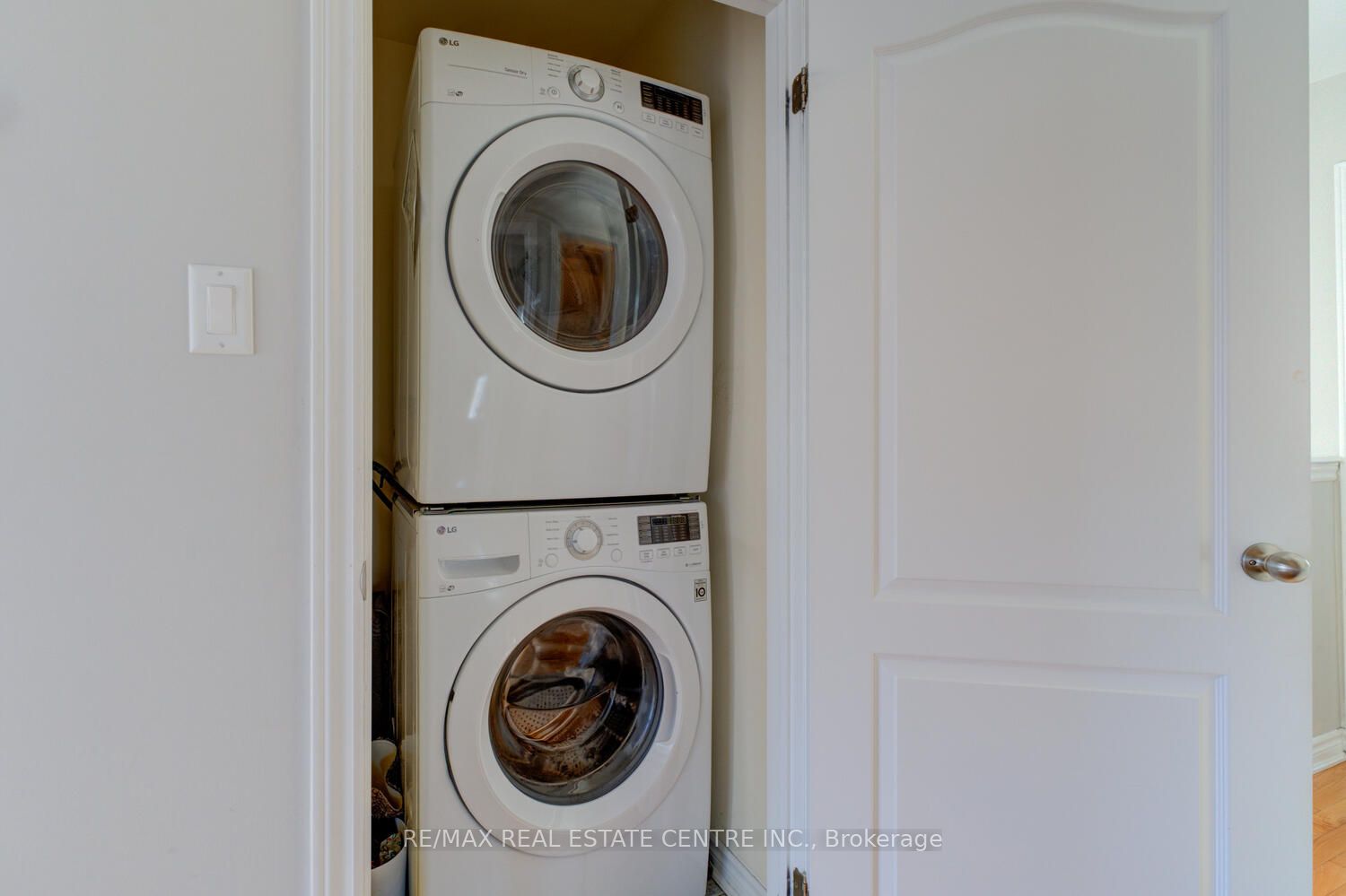 7112 Triumph Lane 58 Property Photo 23