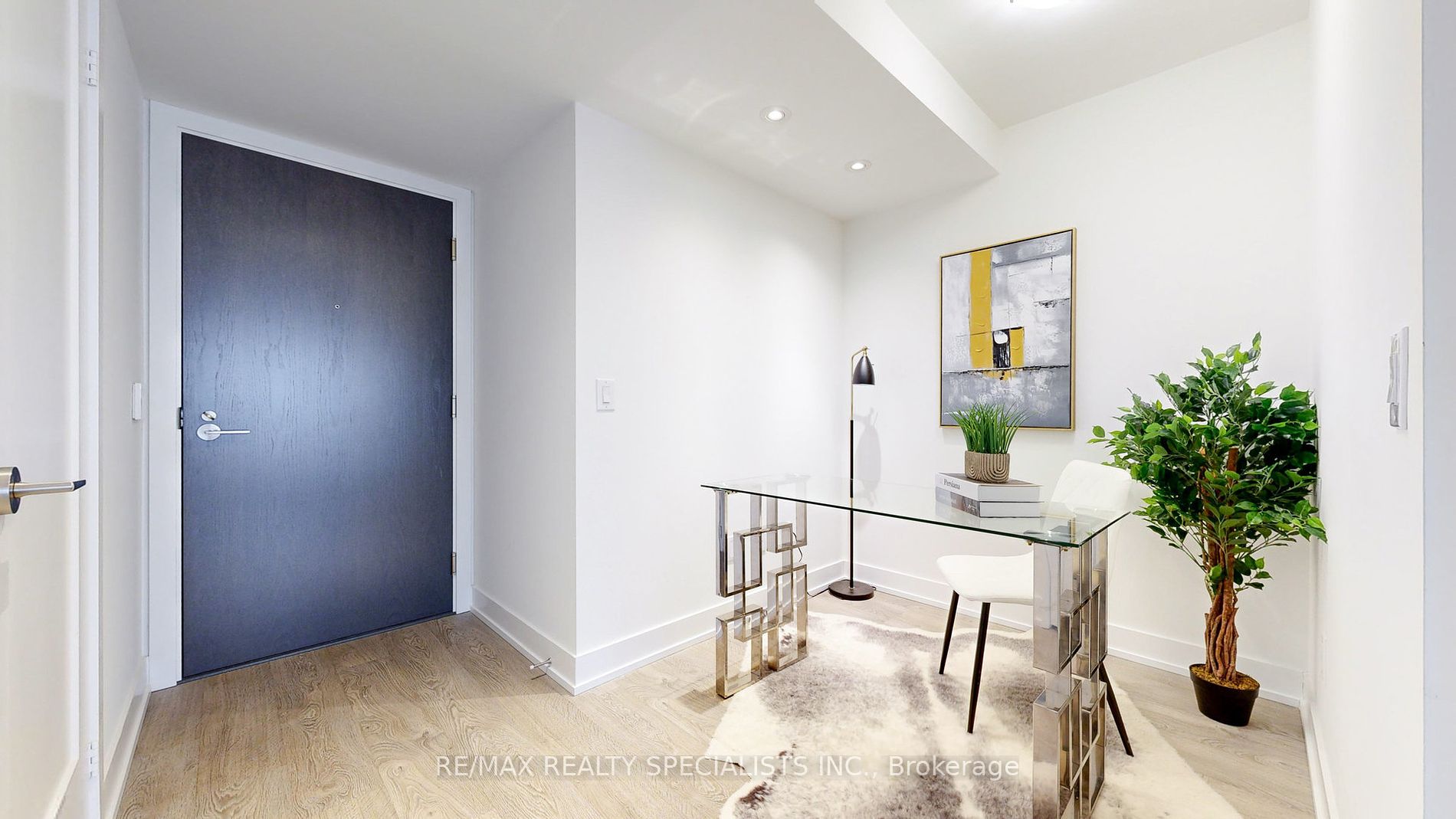5 Mabelle Ave 34 Property Photo 7