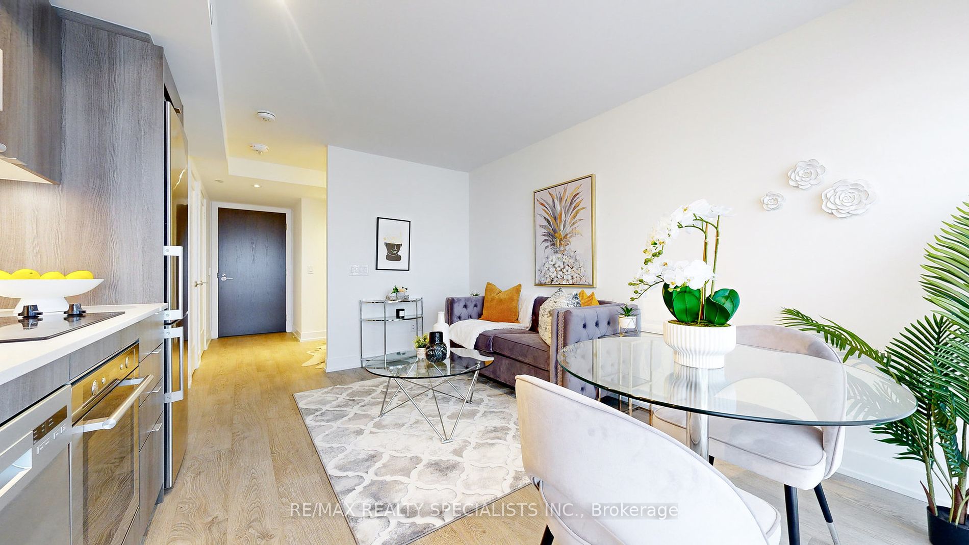 5 Mabelle Ave 34 Property Photo 18