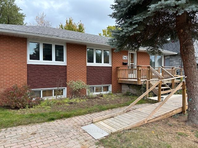 542 Wingrove Cres Property Photo 1