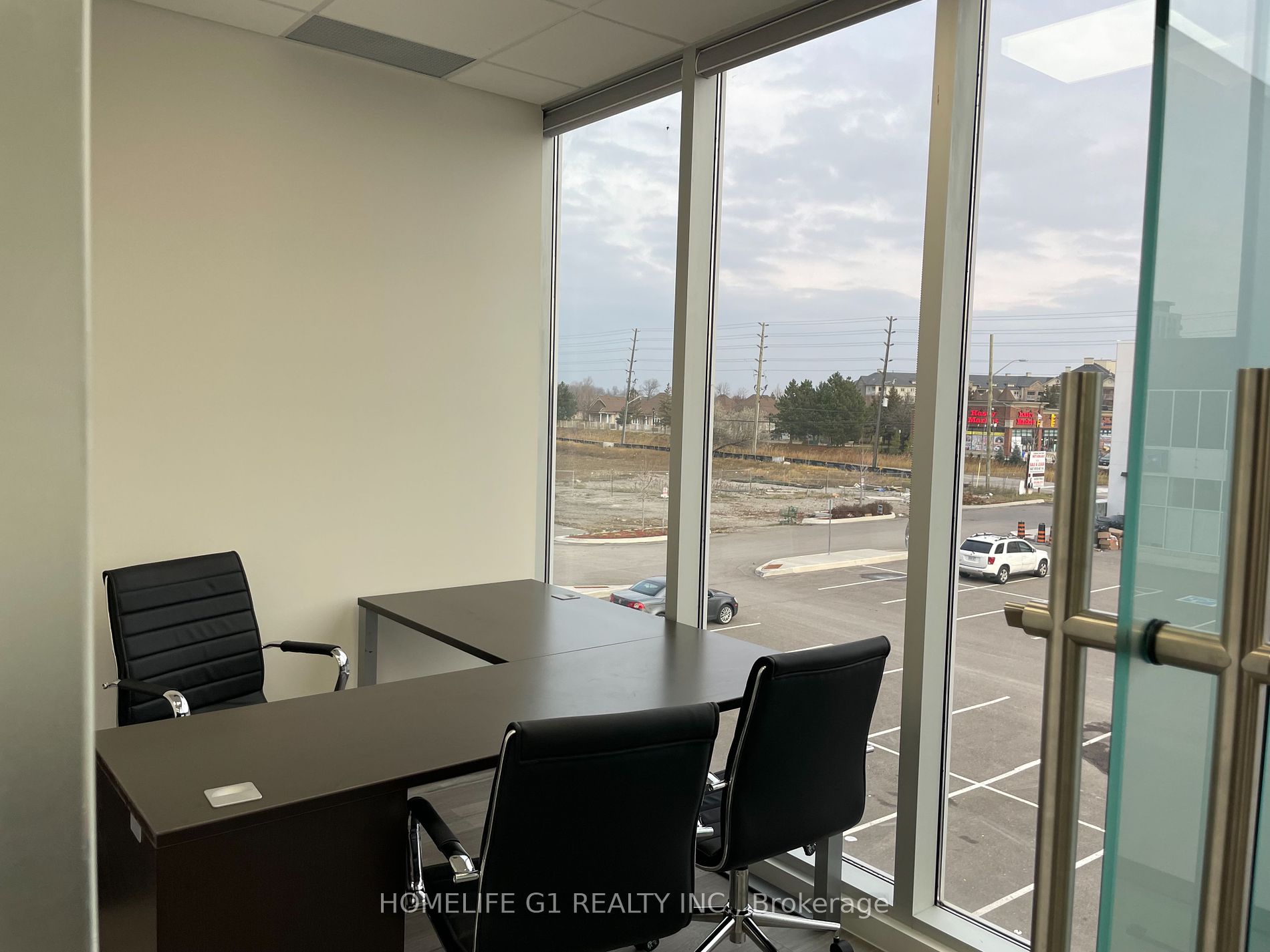 9300 Goreway Dr Property Photo 13