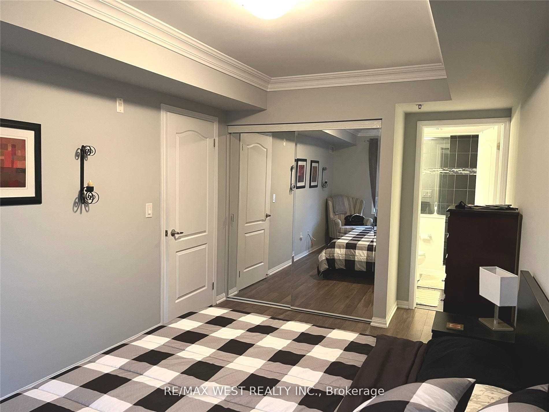 60 Baycliffe Cres 205 Property Photo 6