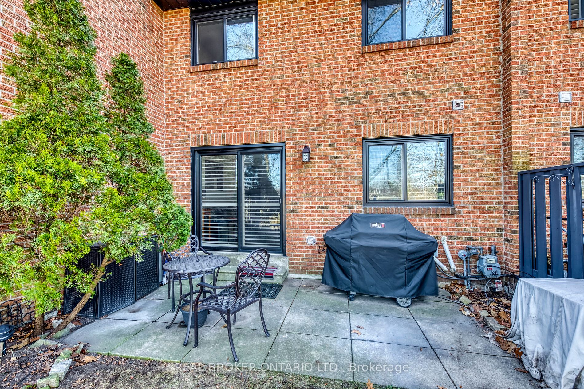 20 Mineola Rd E 52 Property Photo 17