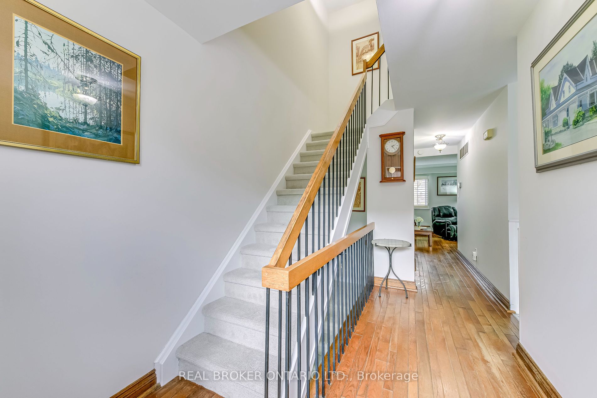 20 Mineola Rd E 52 Property Photo 20