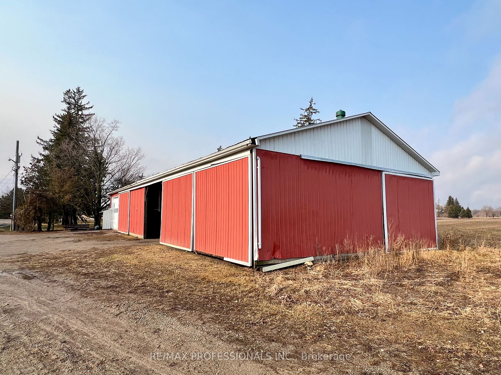 14799 Airport Rd Property Photo 2