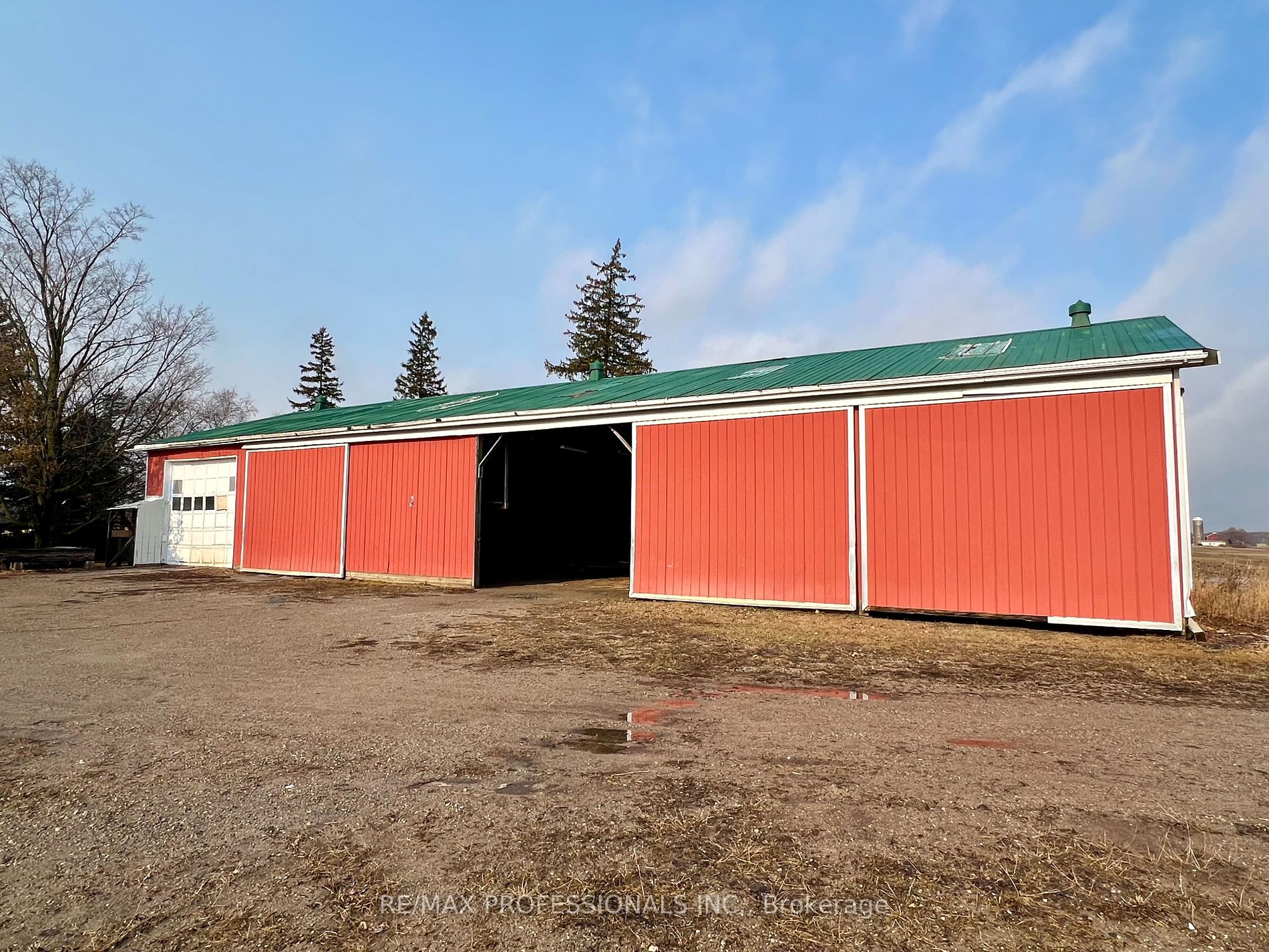 14799 Airport Rd Property Photo 3