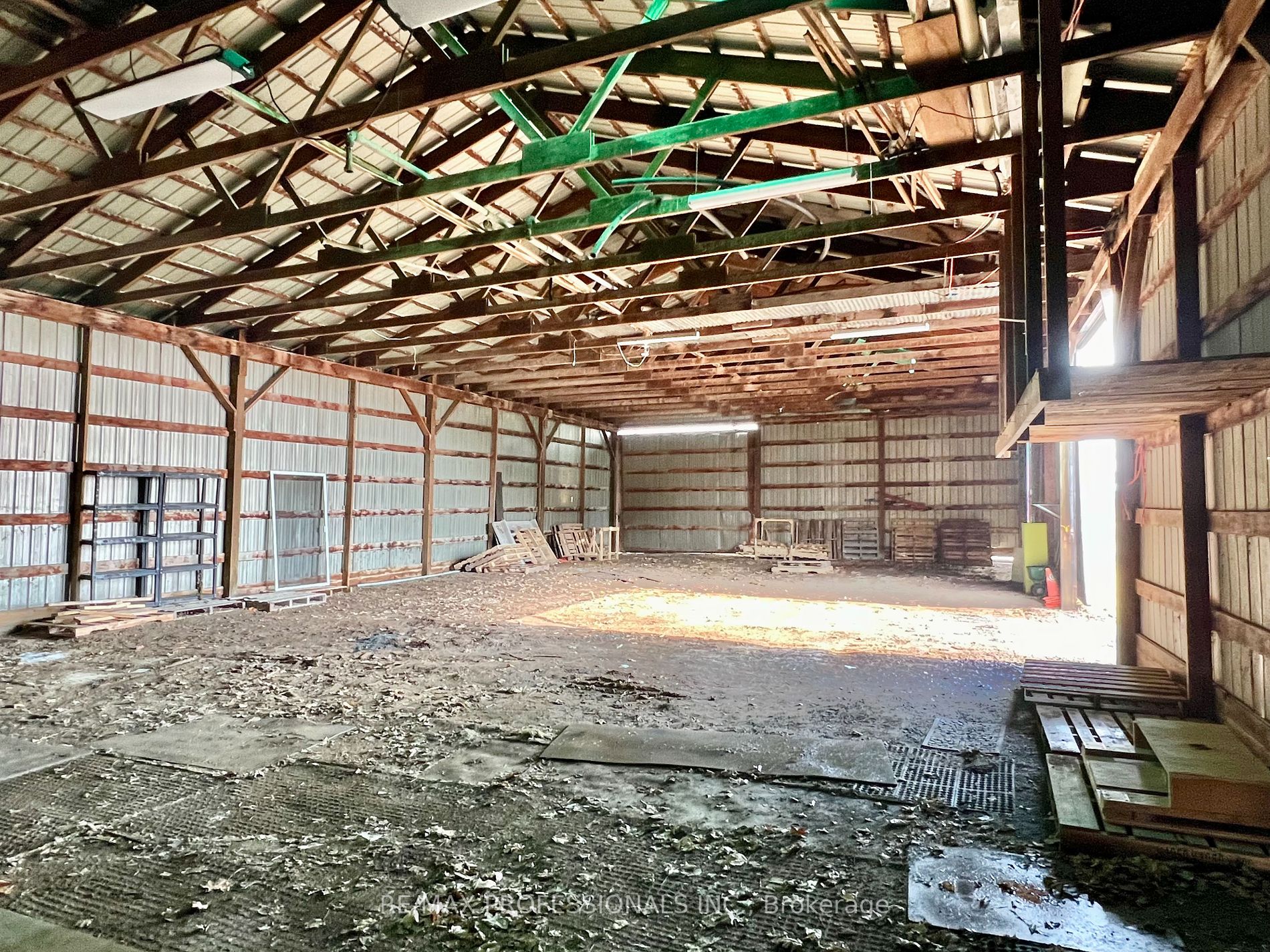 14799 Airport Rd Property Photo 4