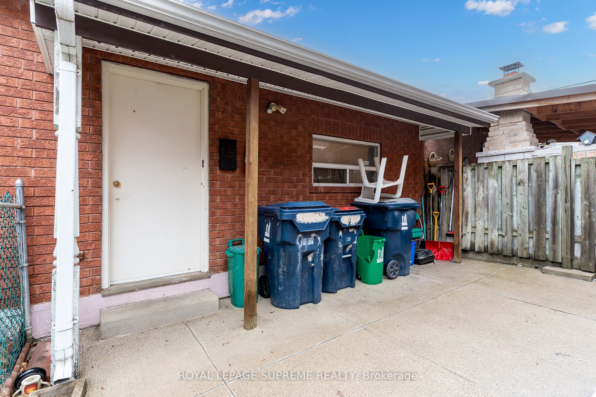 12 Wallace Ave Property Photo 27