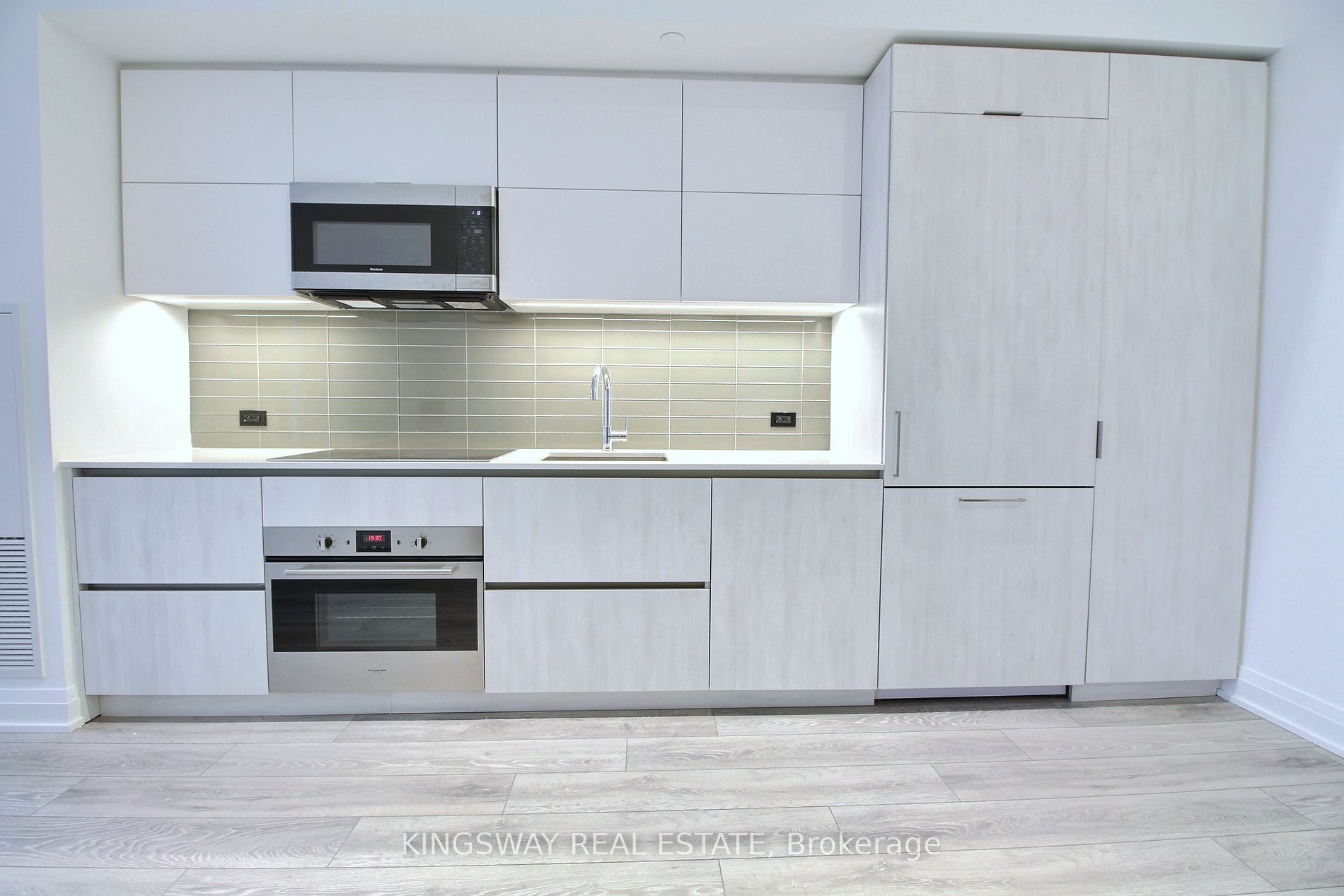 21 Park St E 7 Property Photo