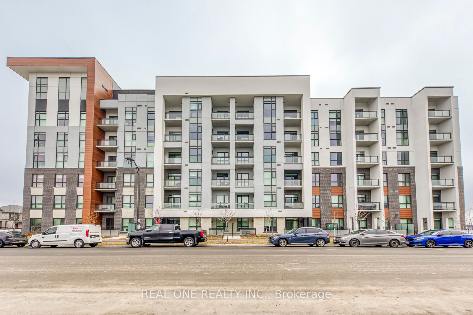 460 Gordon Krantz Ave 19 Property Photo