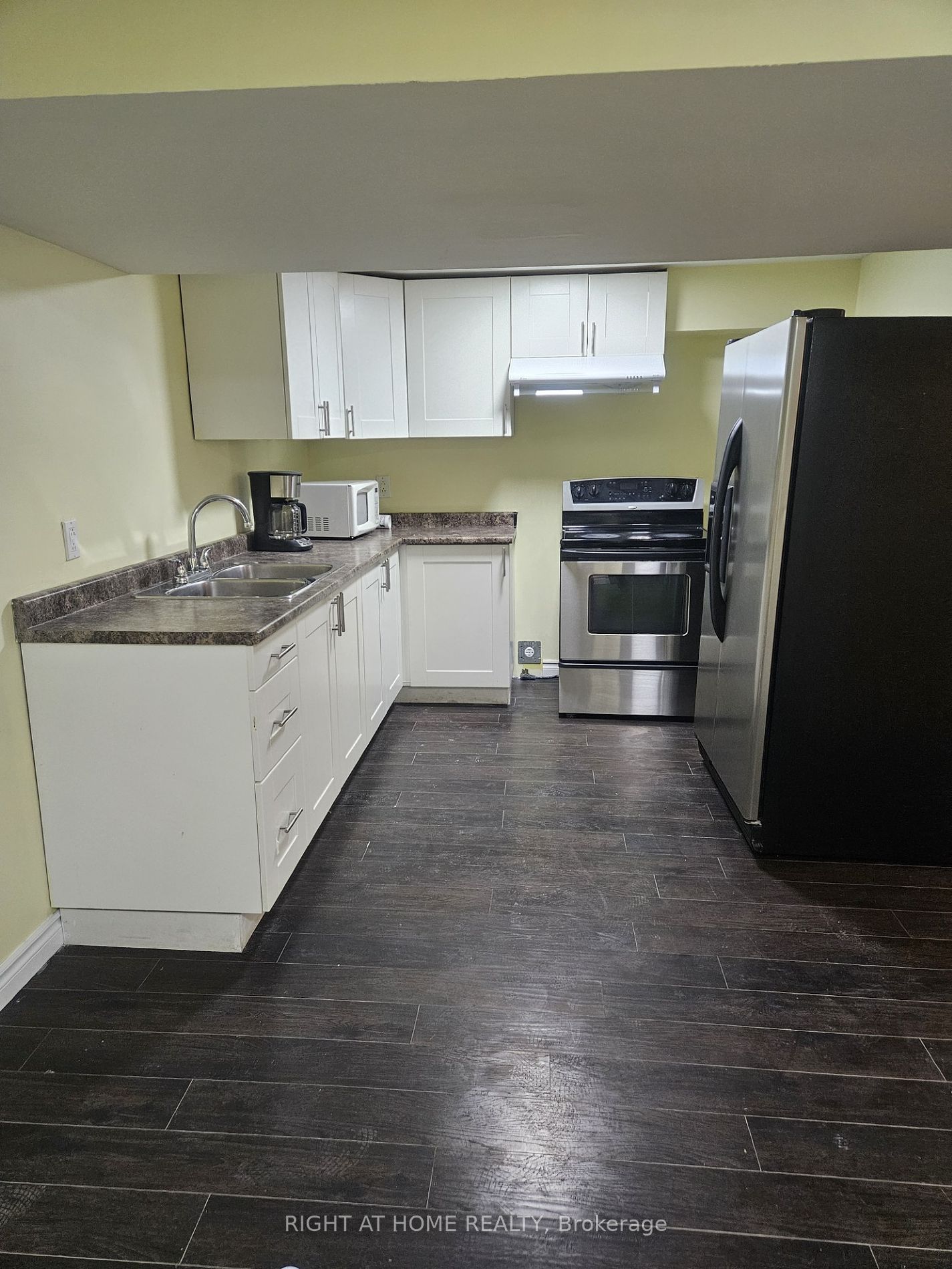 50 Laurentide Cres Property Photo