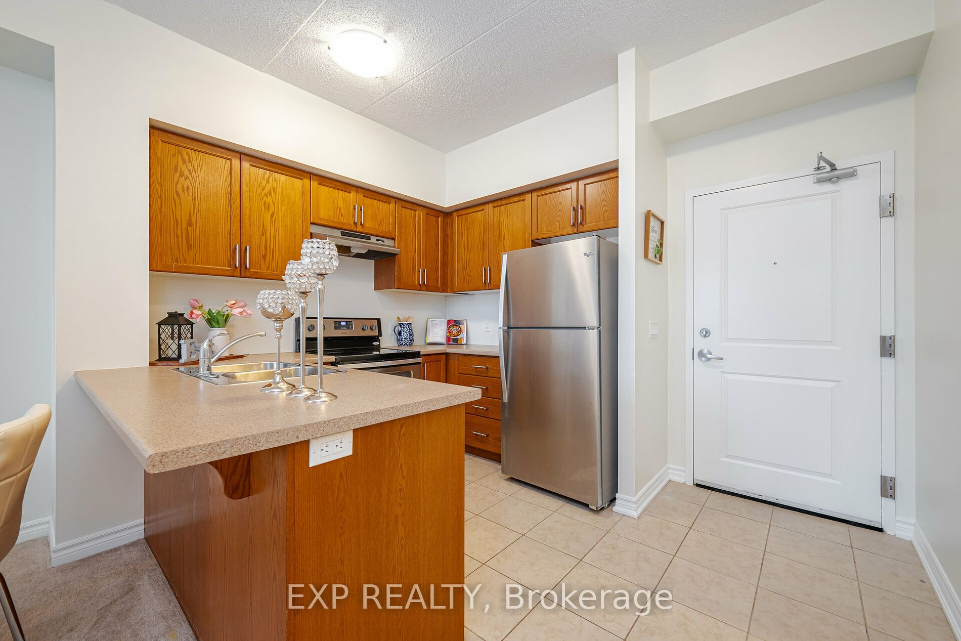 650 Sauve St 19 Property Photo 6