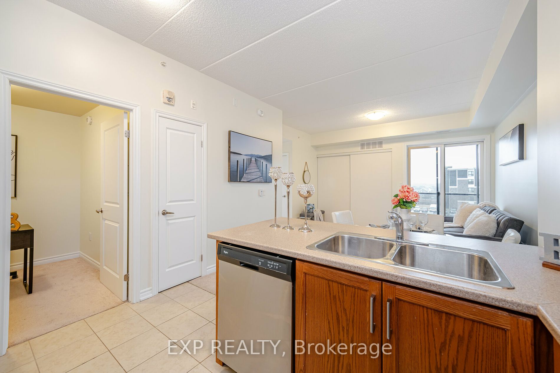 650 Sauve St 19 Property Photo 11