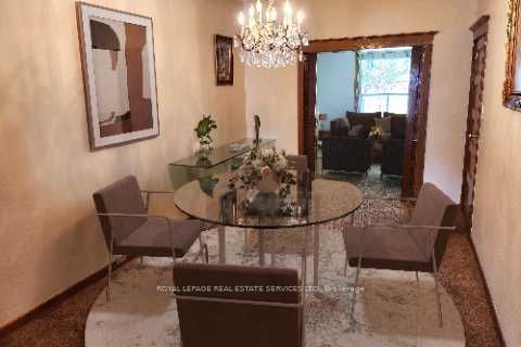 302 Indian Road Cres Property Photo 4