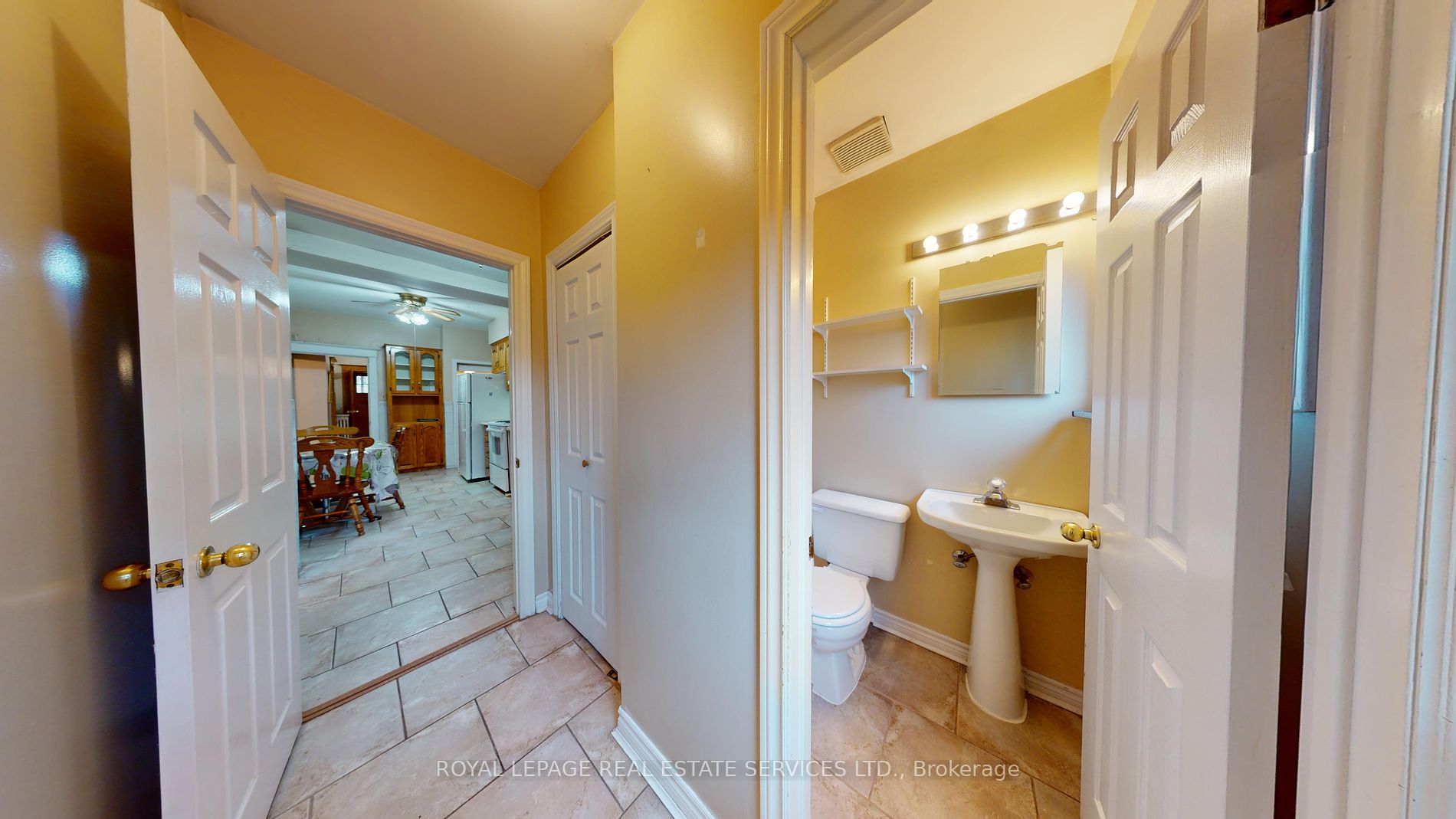 302 Indian Road Cres Property Photo 10