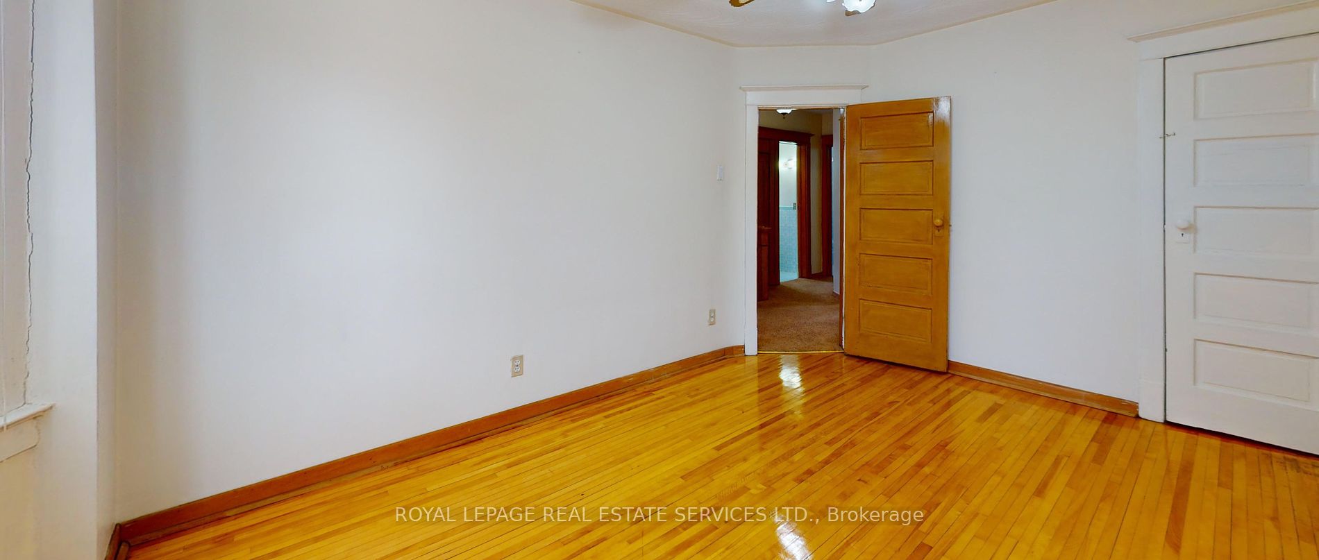 302 Indian Road Cres Property Photo 13