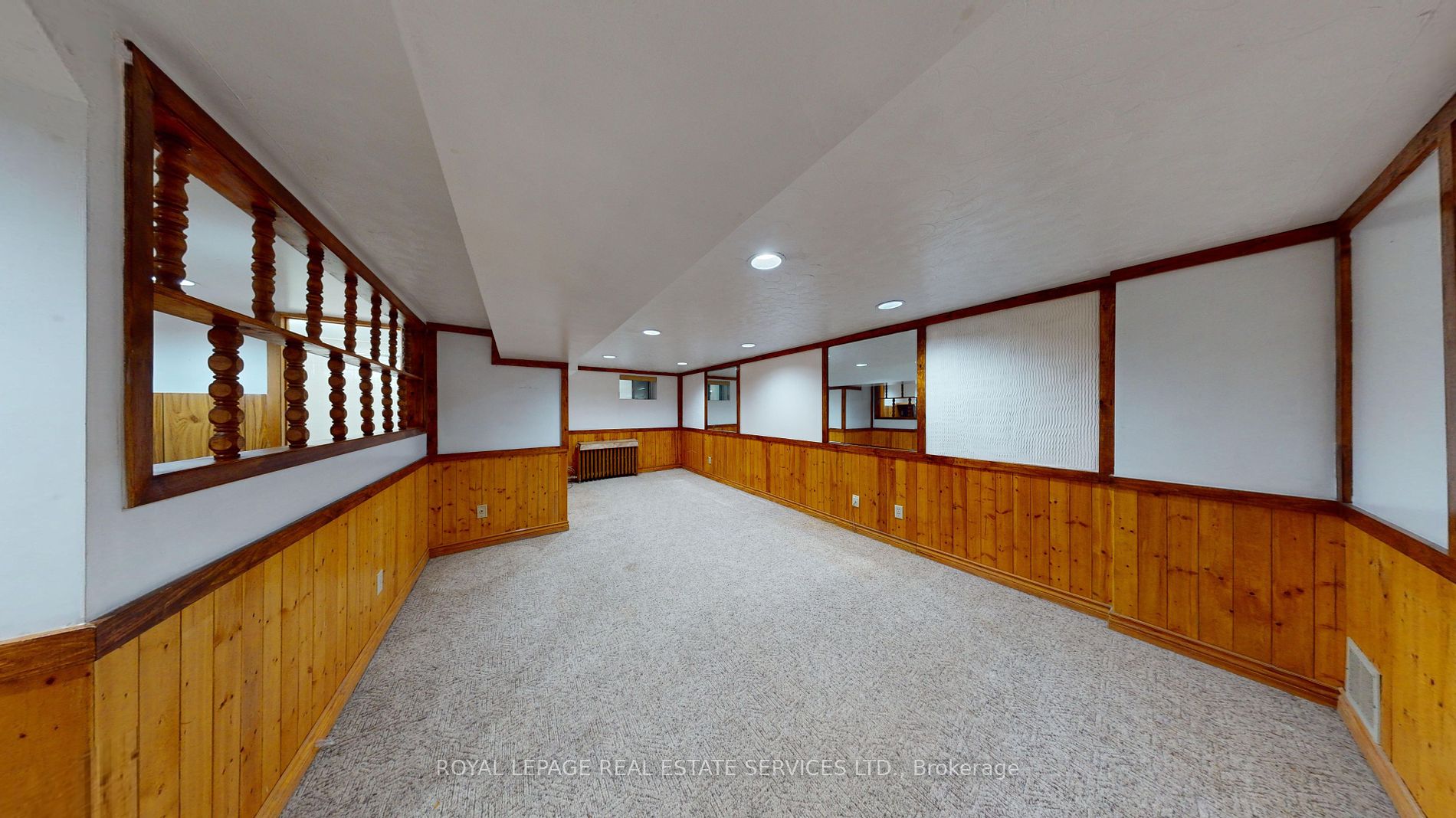 302 Indian Road Cres Property Photo 19