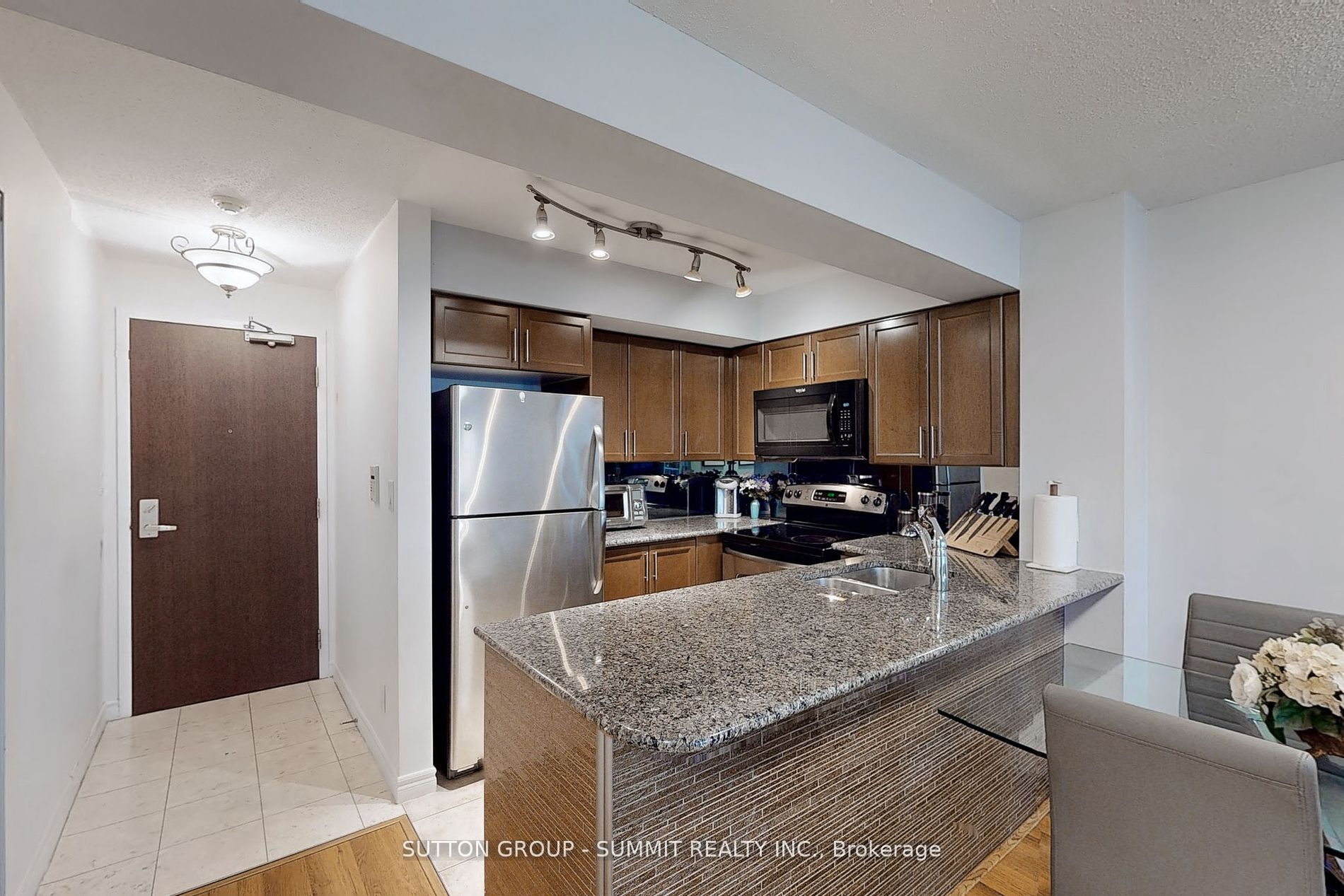 335 Rathburn Rd W 3 Property Photo 10