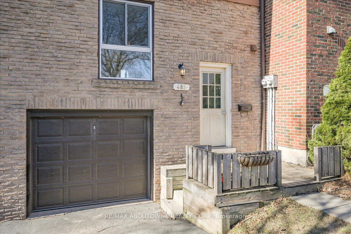 485 Ontario St N 485 Property Photo 1