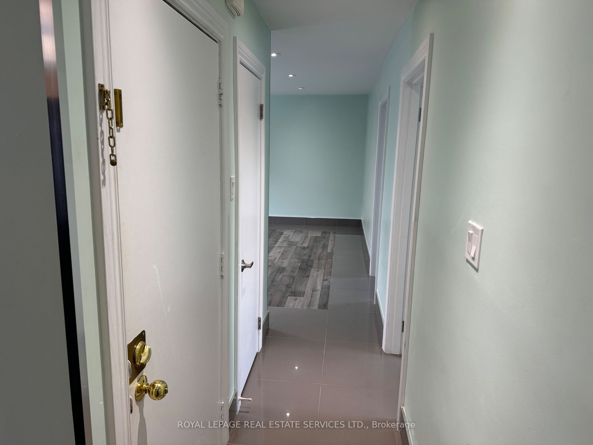 110 Inglewood Dr Property Photo 7