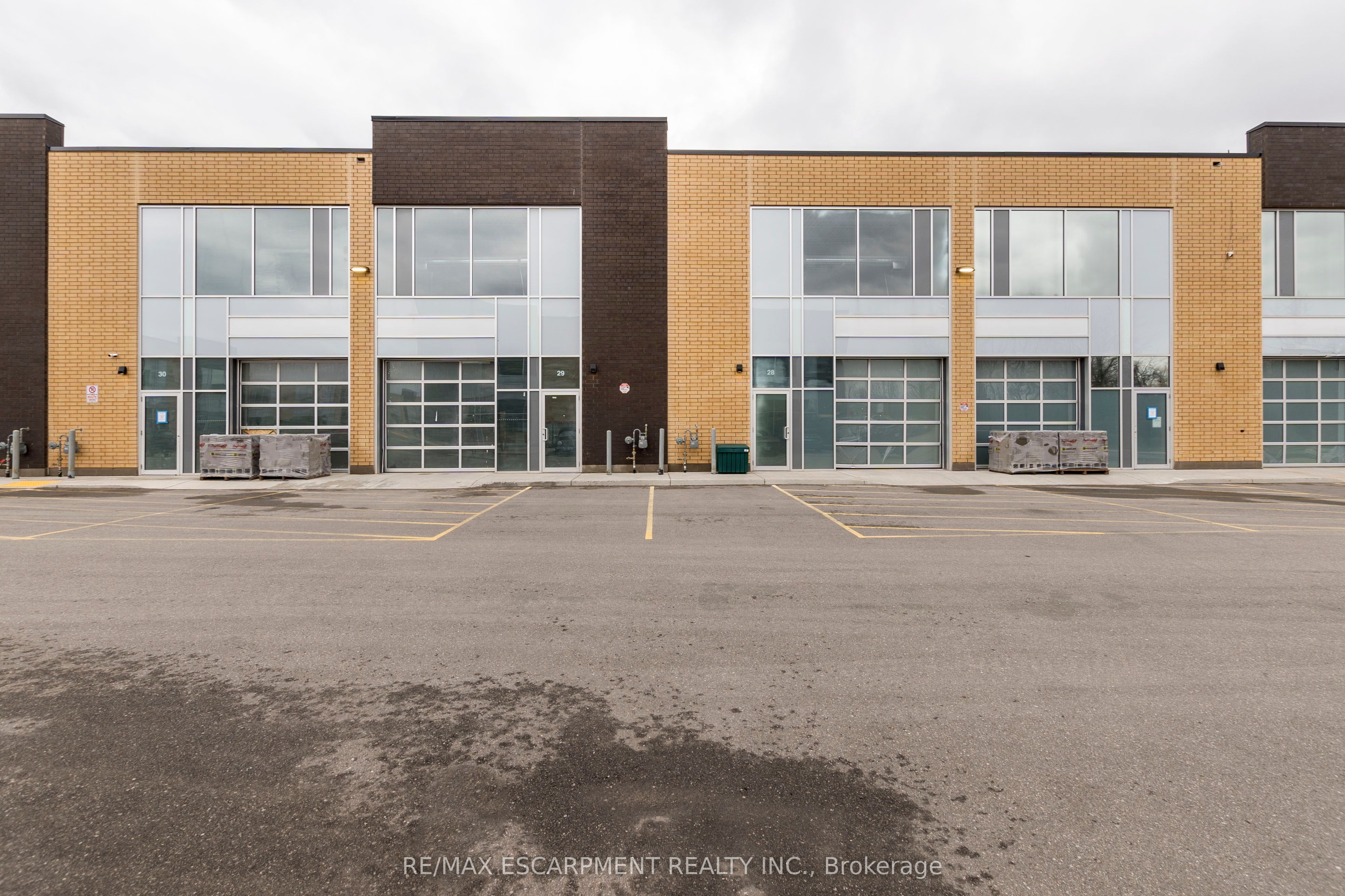 #28 - 1156 King Road Property Photo 1