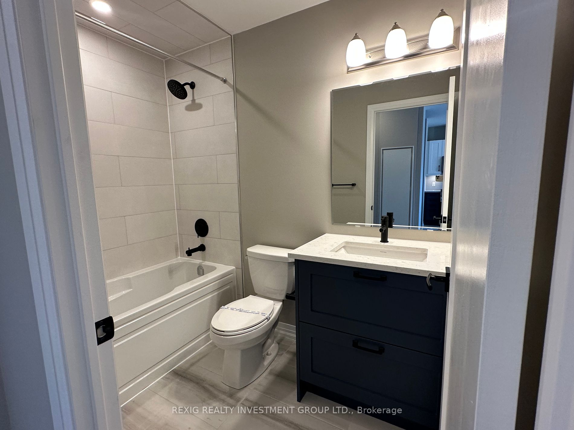 3285 Carding Mill Tr 8 Property Photo 13