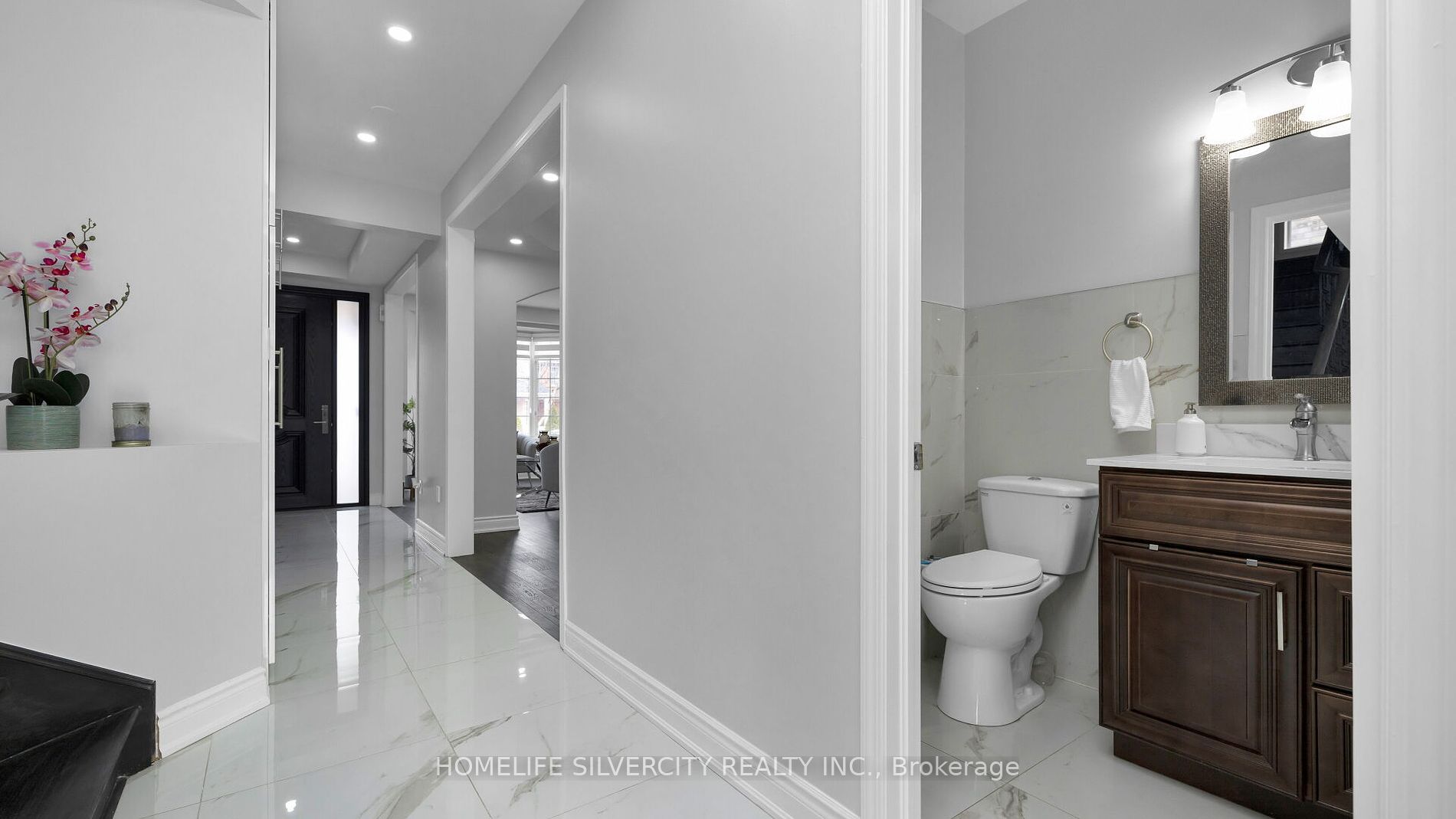 93 Bayridge Dr Property Photo 8