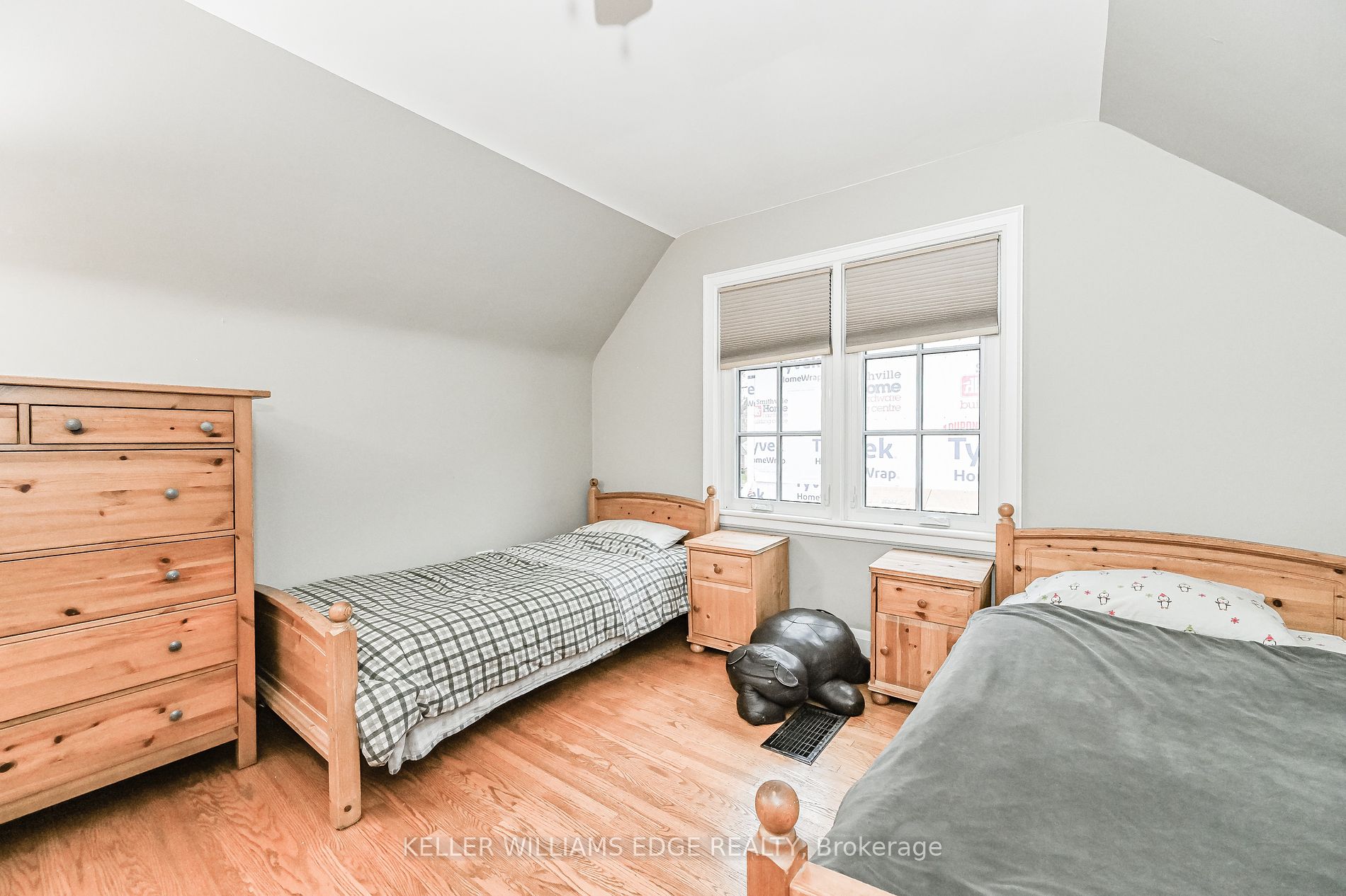 978 North Shore Blvd W Property Photo 17