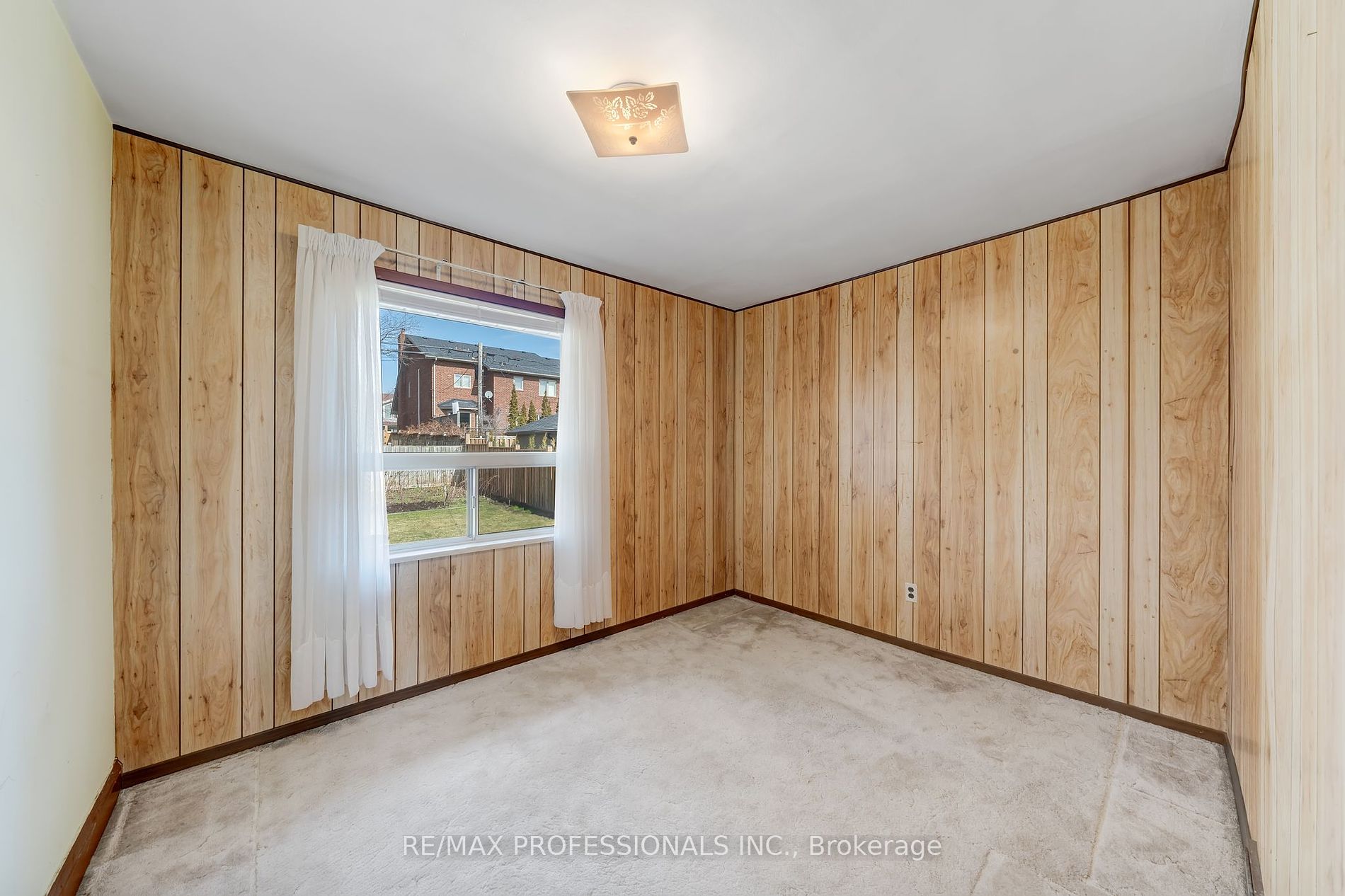 24 Golfcrest Rd Property Photo 10