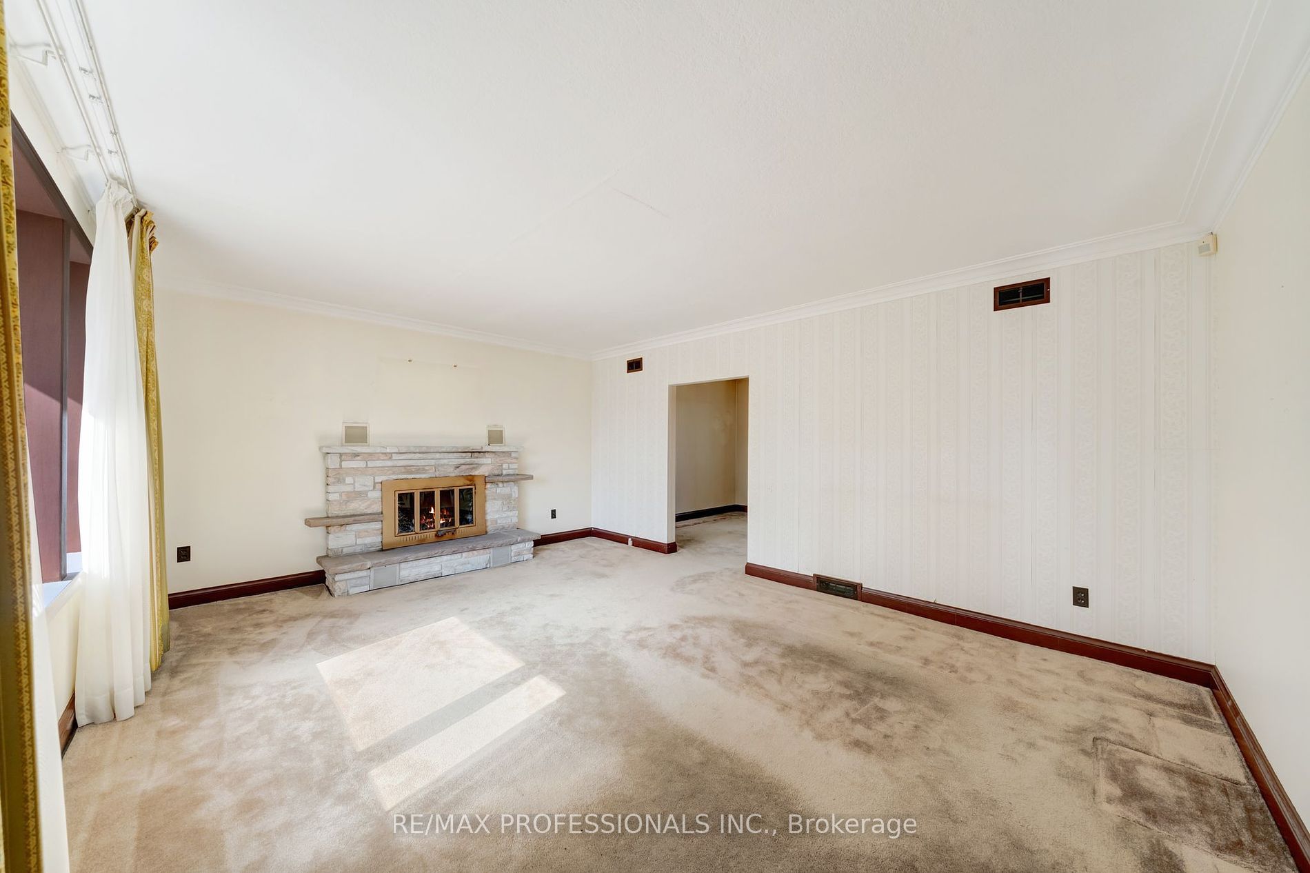 24 Golfcrest Rd Property Photo 17