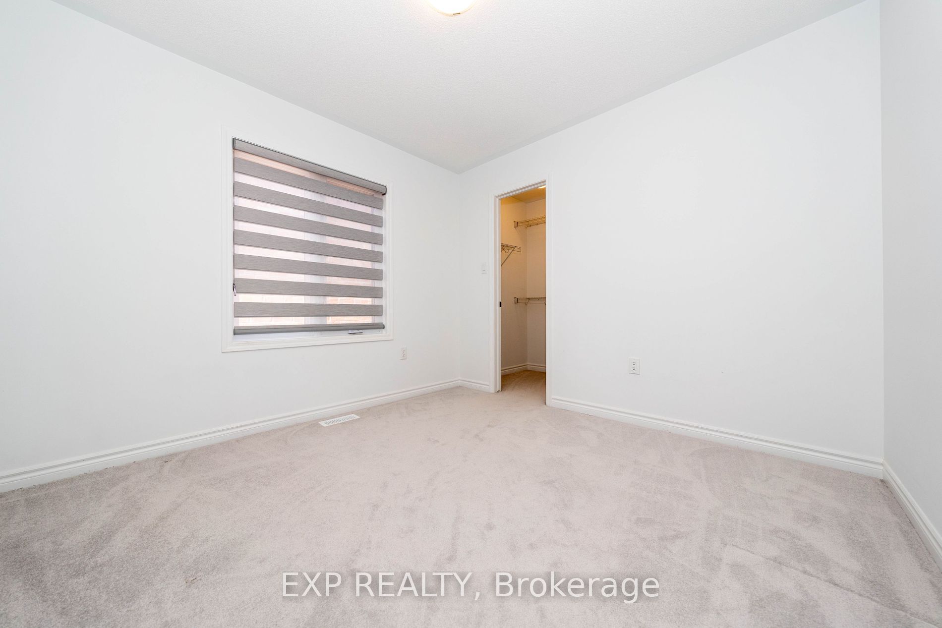 558 Kennedy Circ W Property Photo 25
