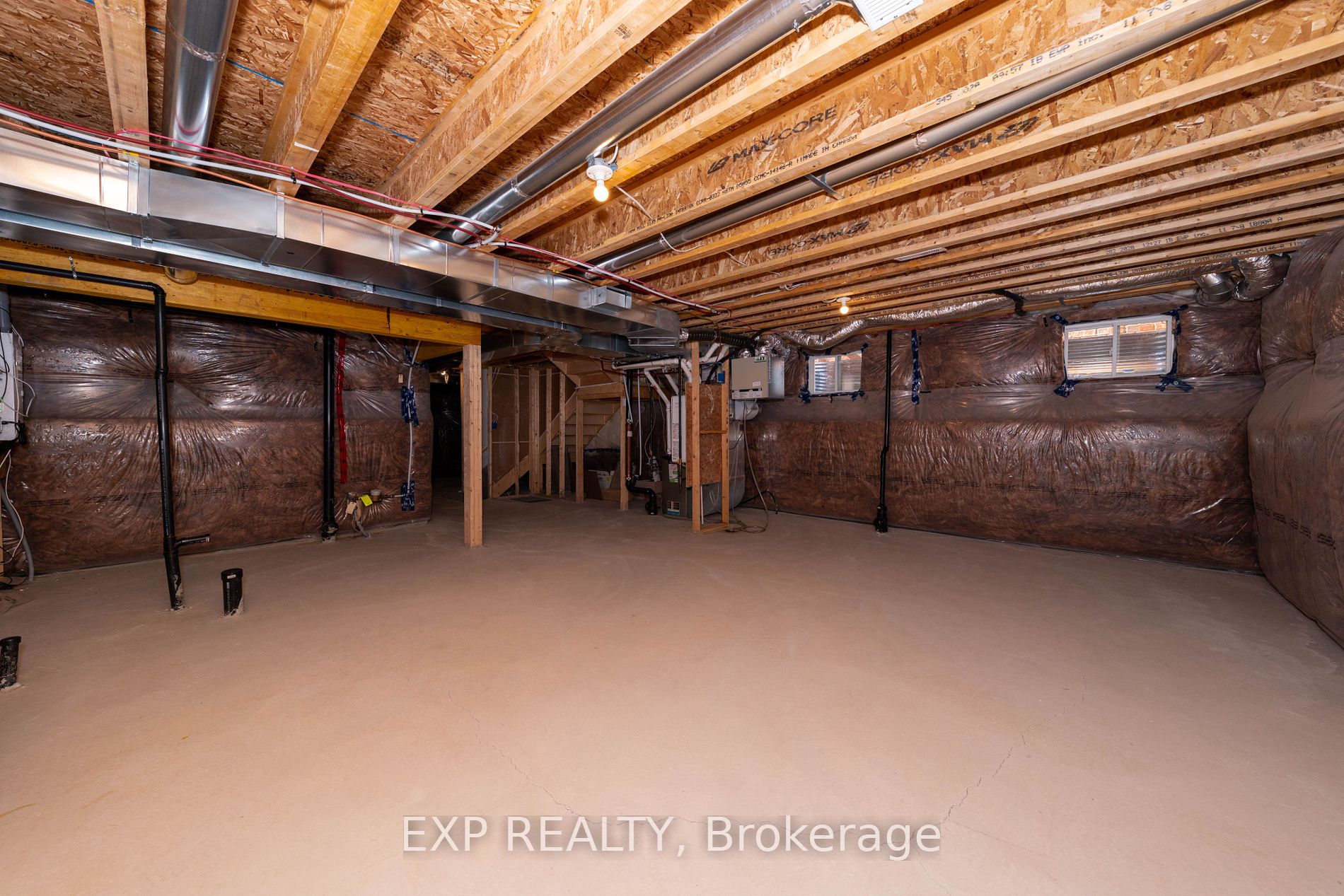 558 Kennedy Circ W Property Photo 37